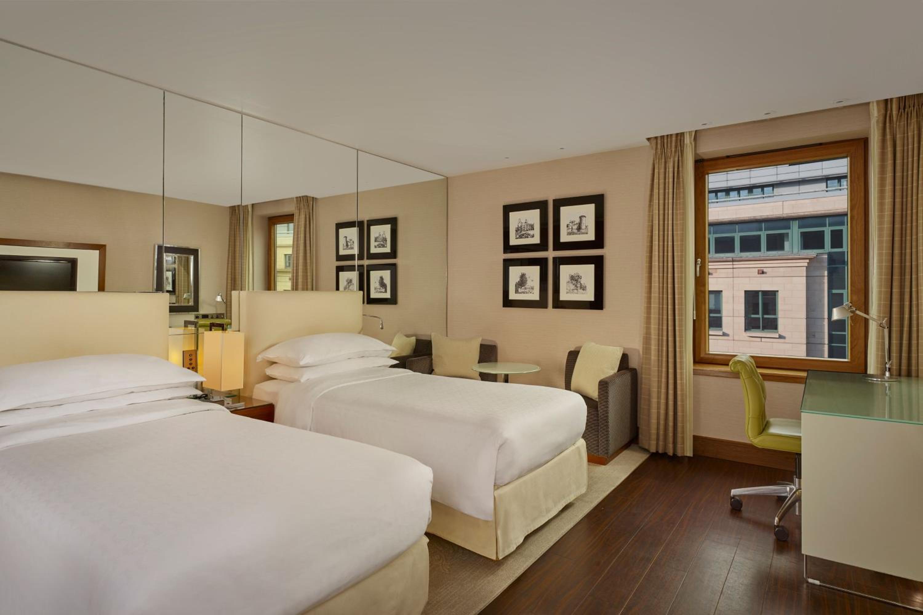 Deluxe Room, 2 Twins