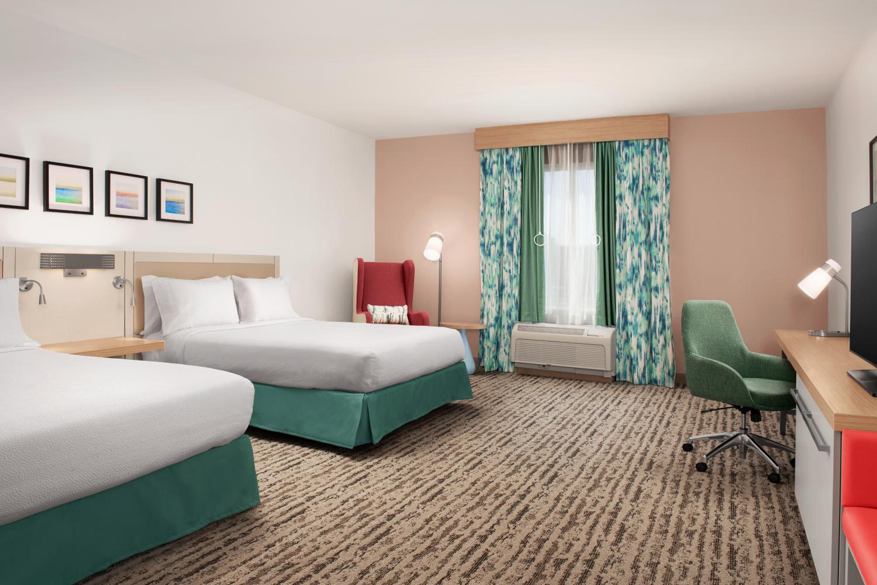Double Room with Bath Tub - Mobility/Hearing Accessible - Photo 7
