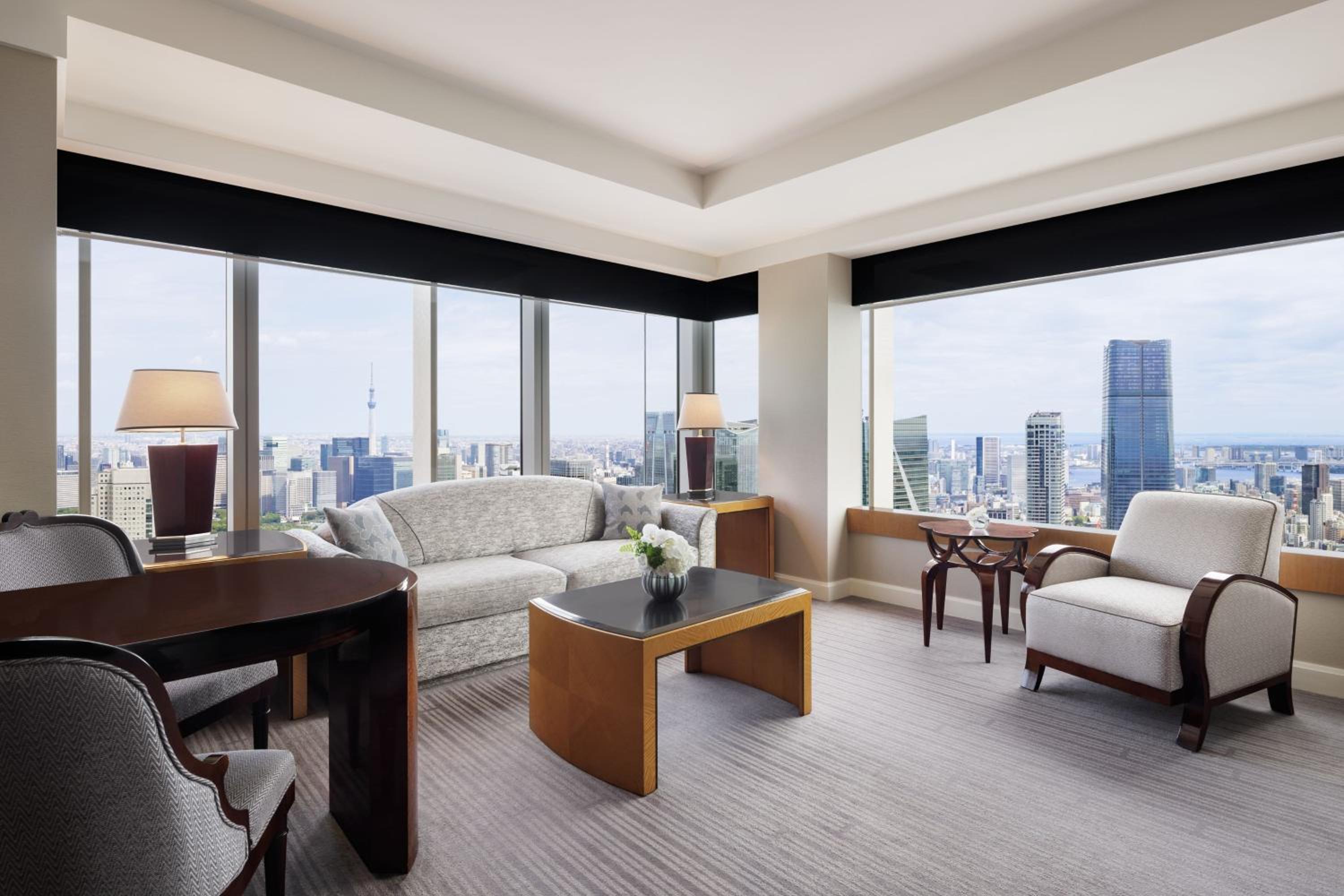 One-Bedroom Premier Executive  Suite photo 1