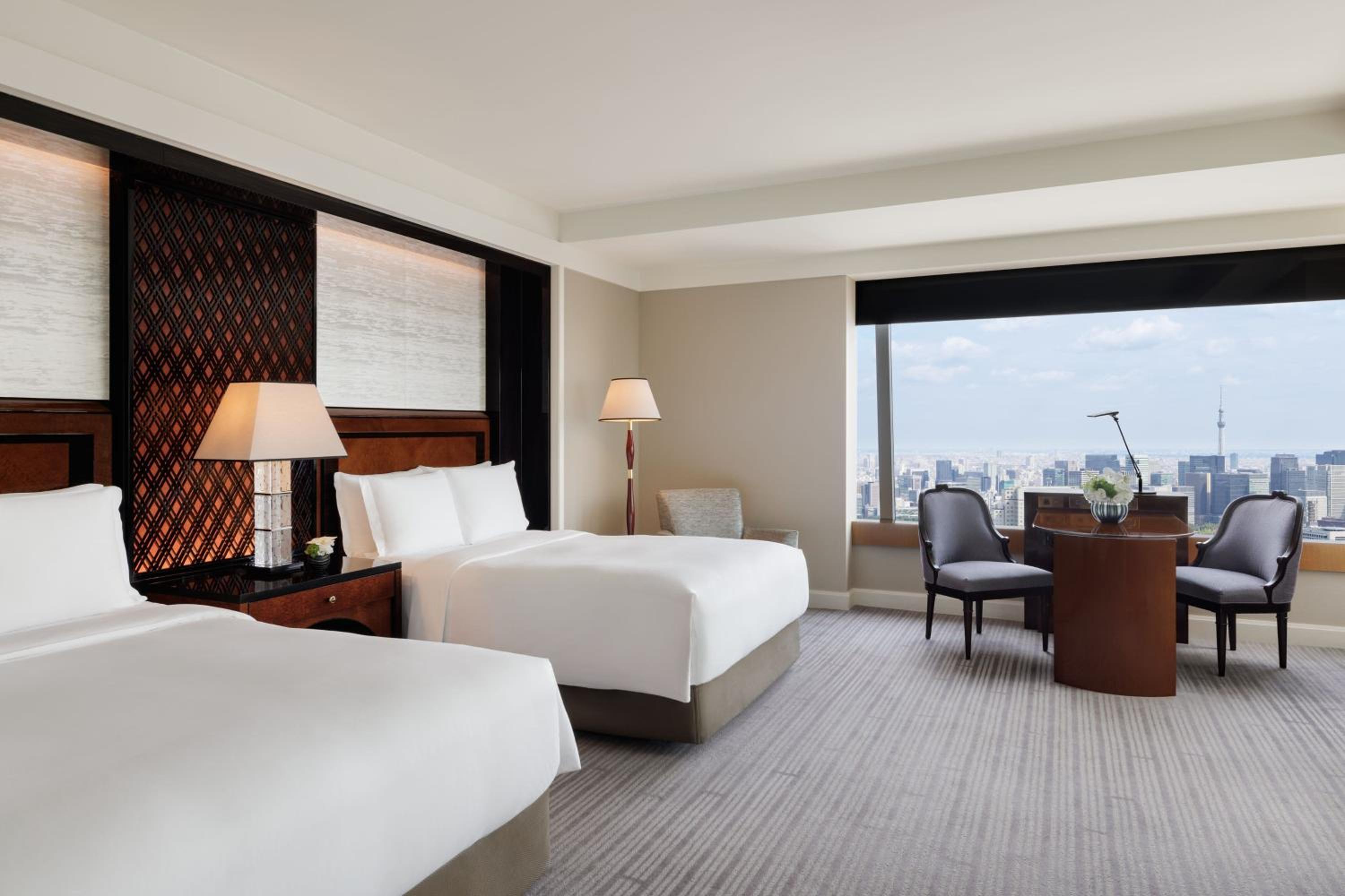 The Ritz-Carlton, Tokyo bedroom photo