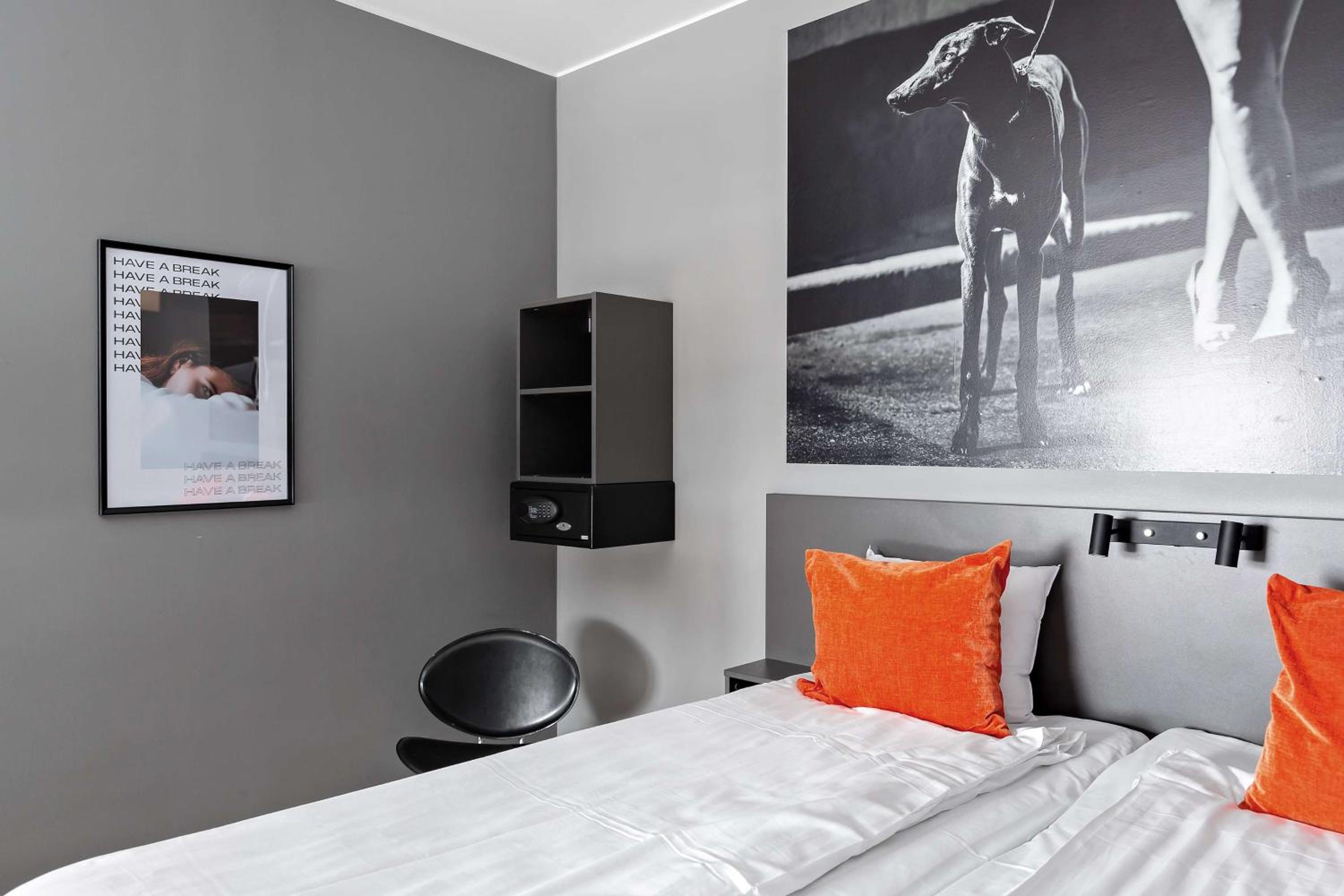 Economy Twin Room