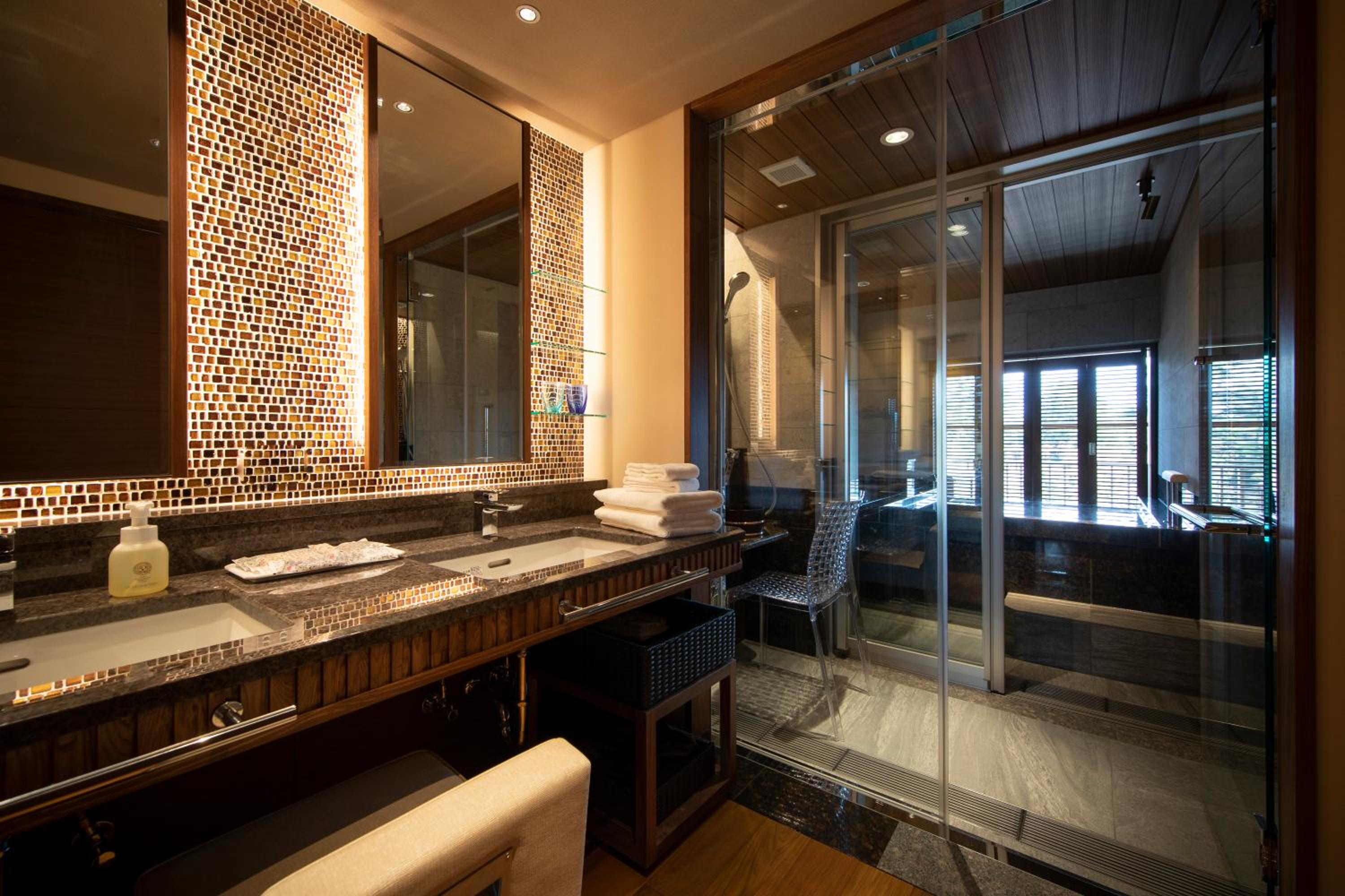 Junior Suite with Open-air Bath