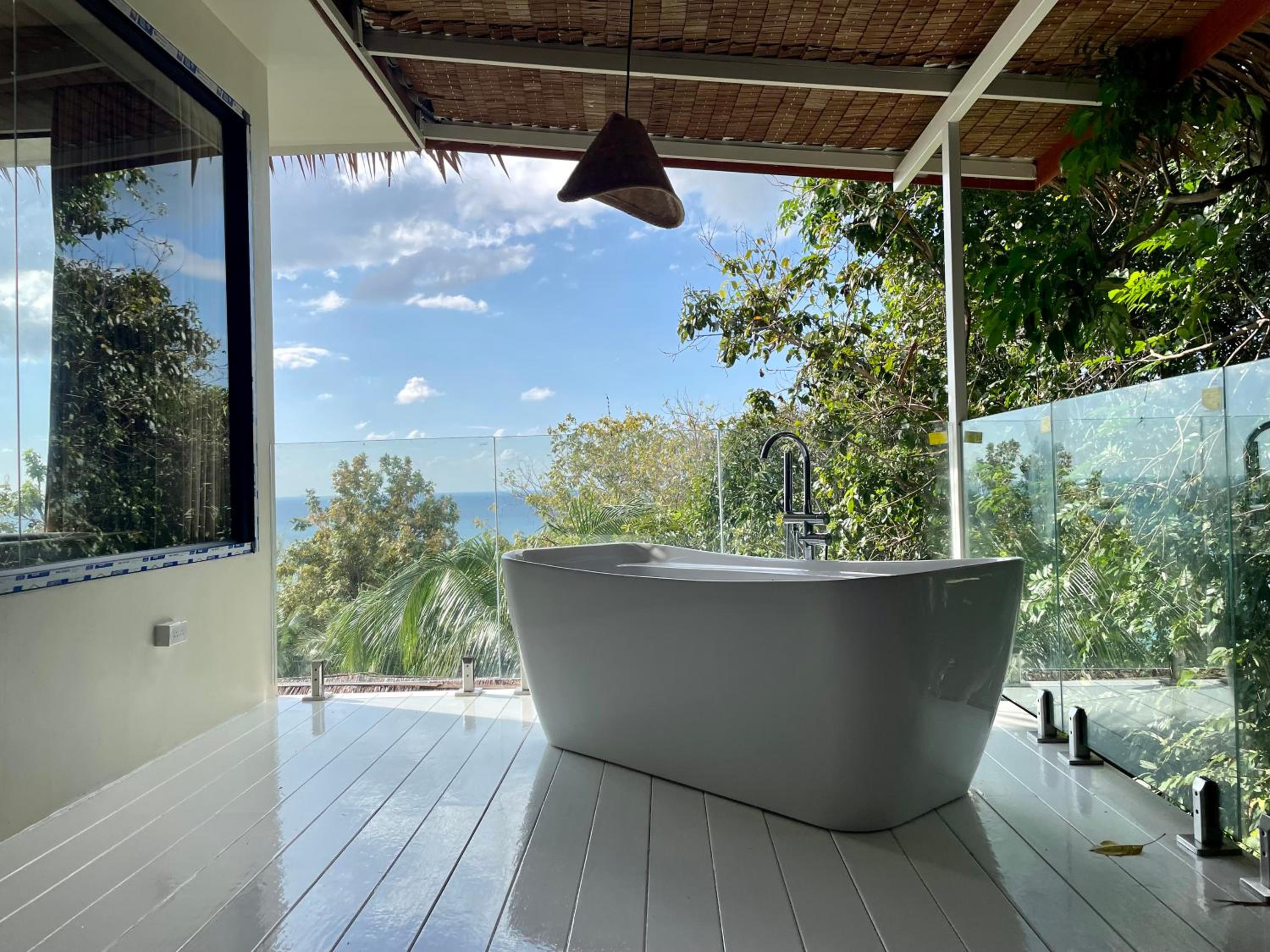 Deluxe Double Room with Bath photo 3