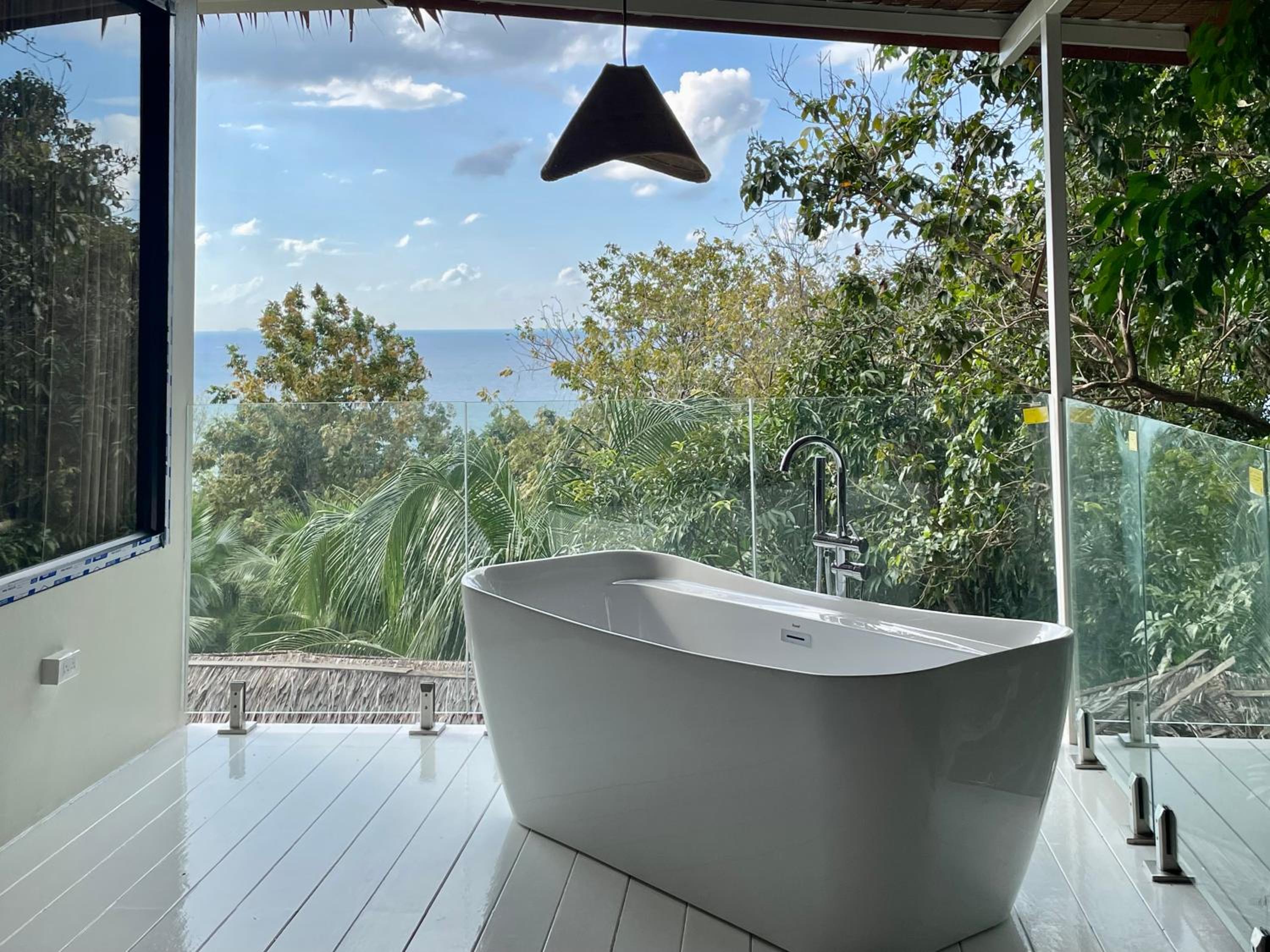 Deluxe Double Room with Bath photo 2