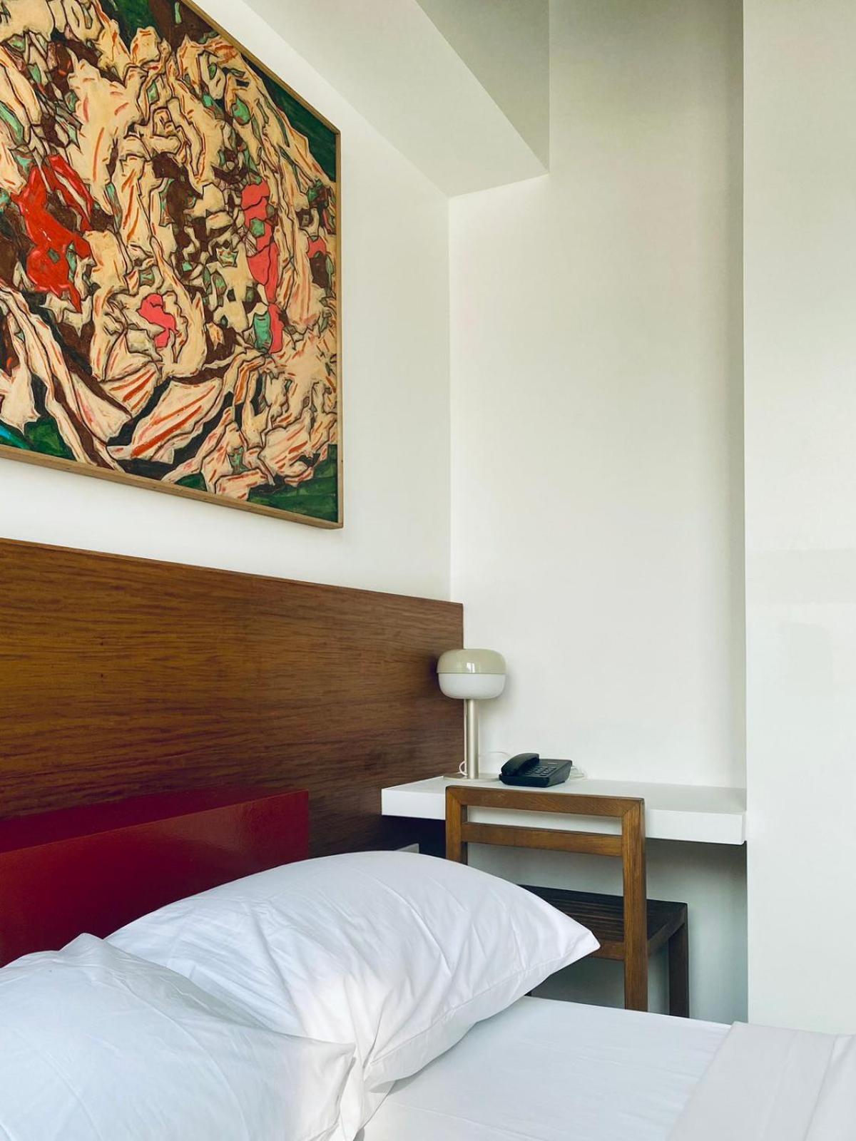 Standard Double Room - Photo 8