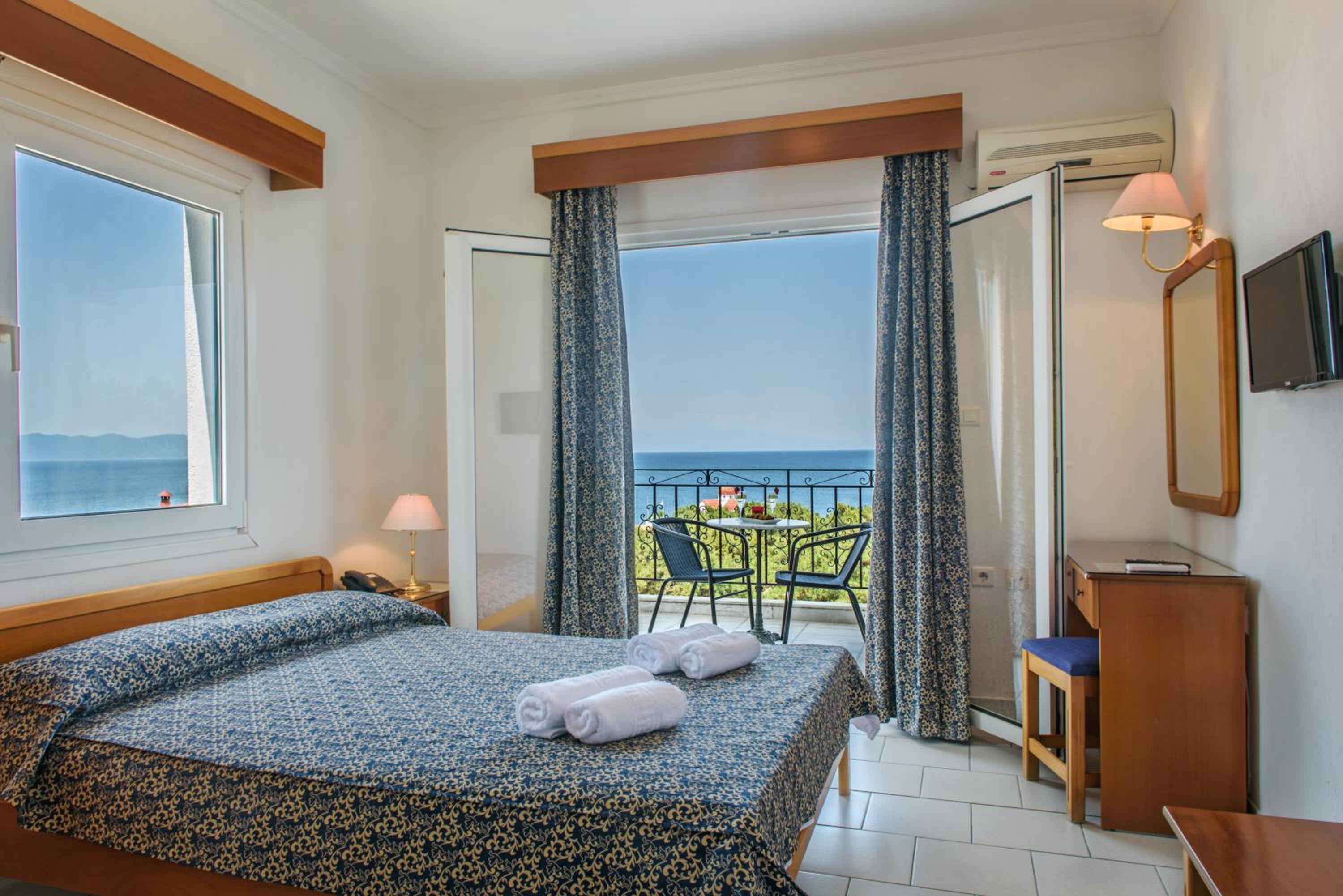 Studio with Sea View (2 Adults) photo 1