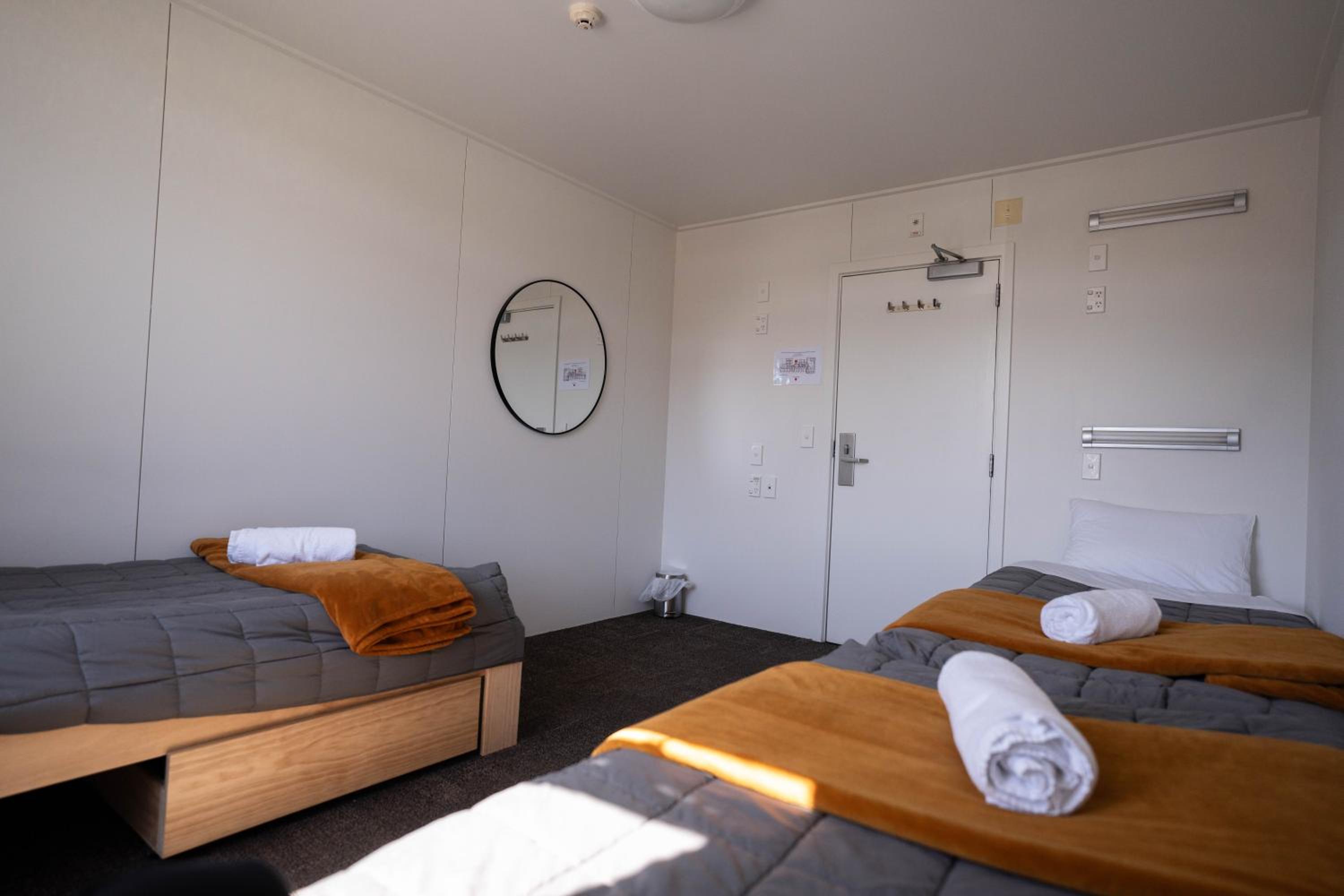 Bed in 3-Bed Mixed Dormitory Room photo 2