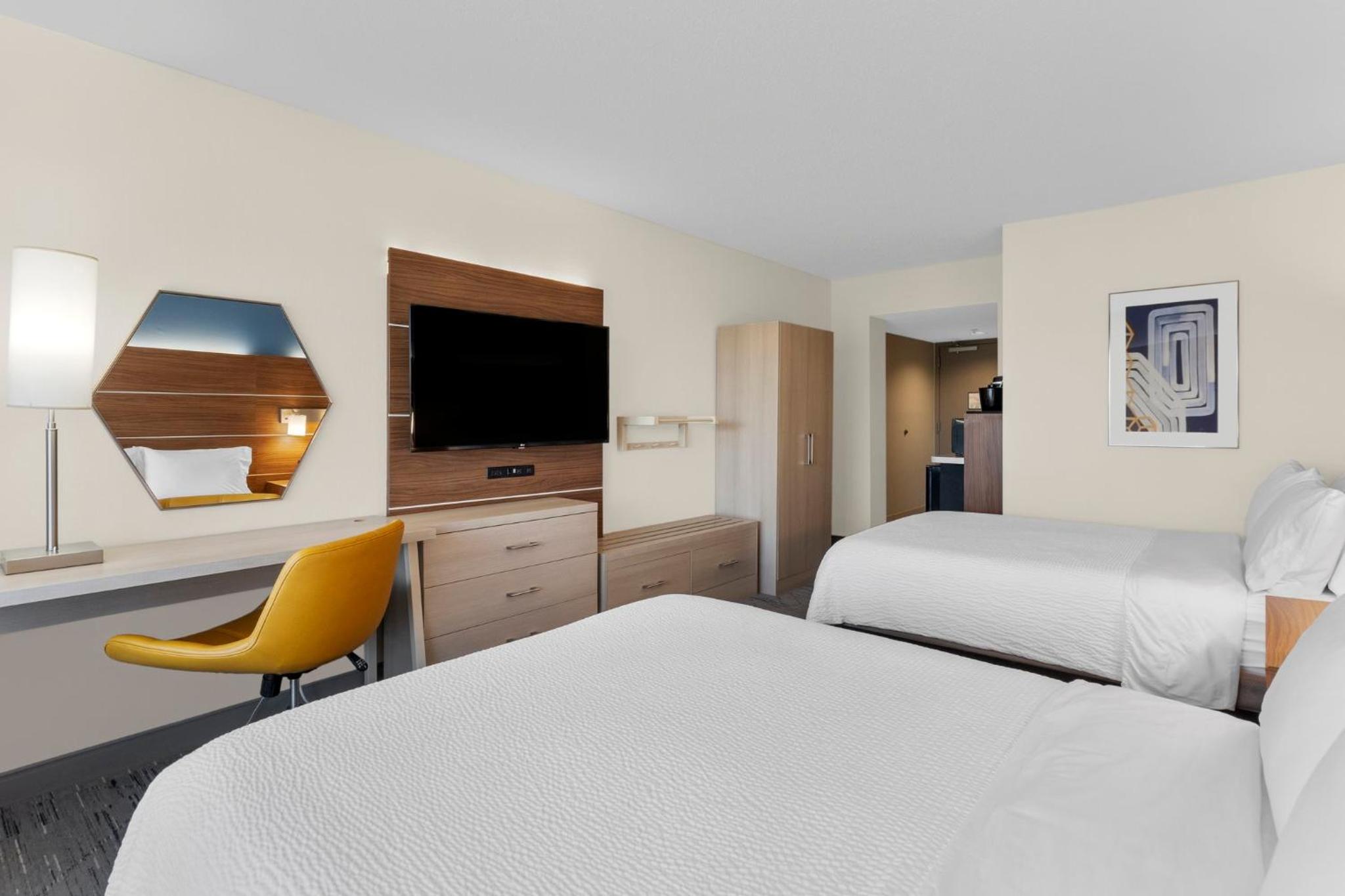 Standard Room with Two Queen Beds