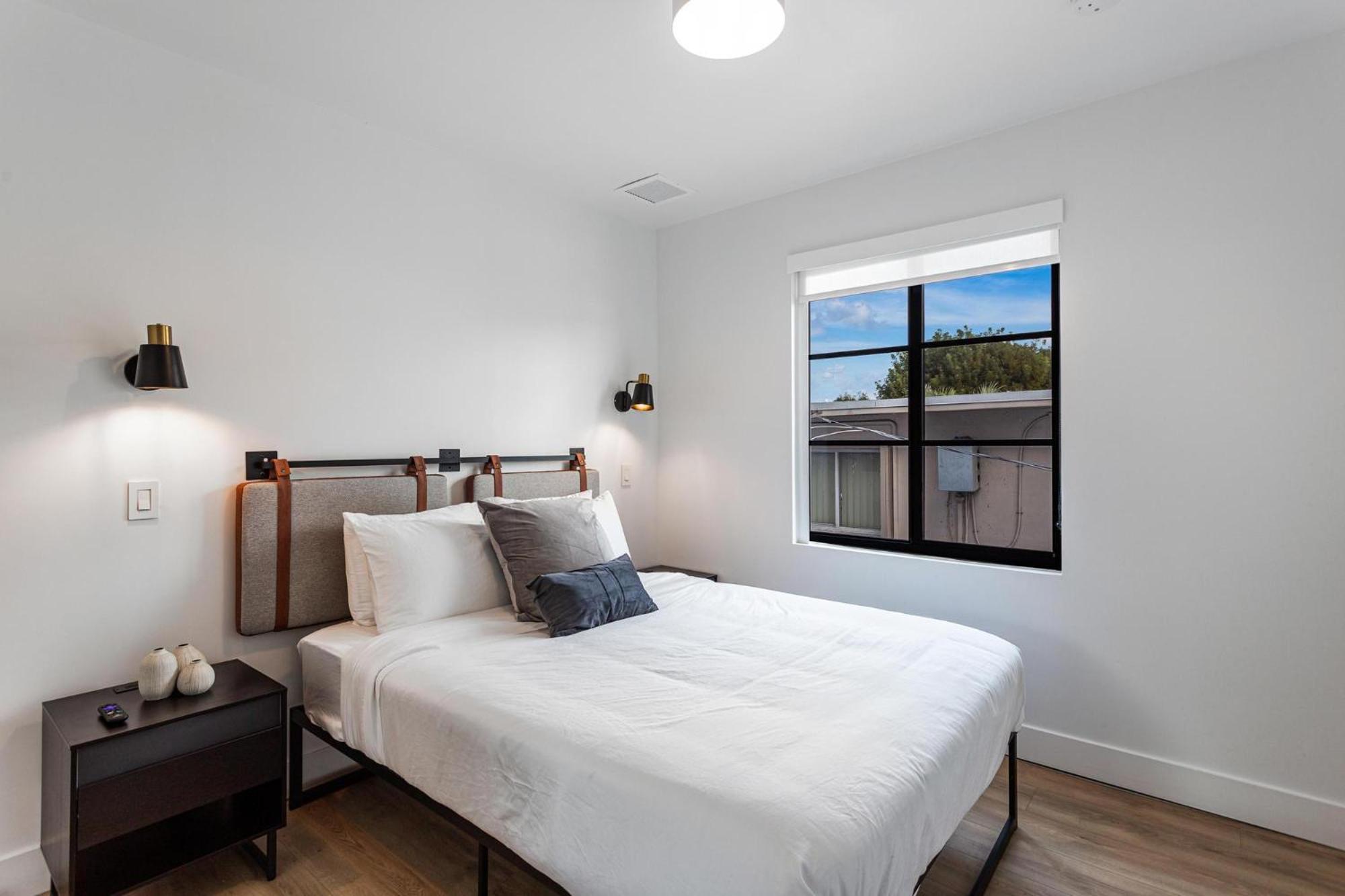 Three-Bedroom Apartment photo 1