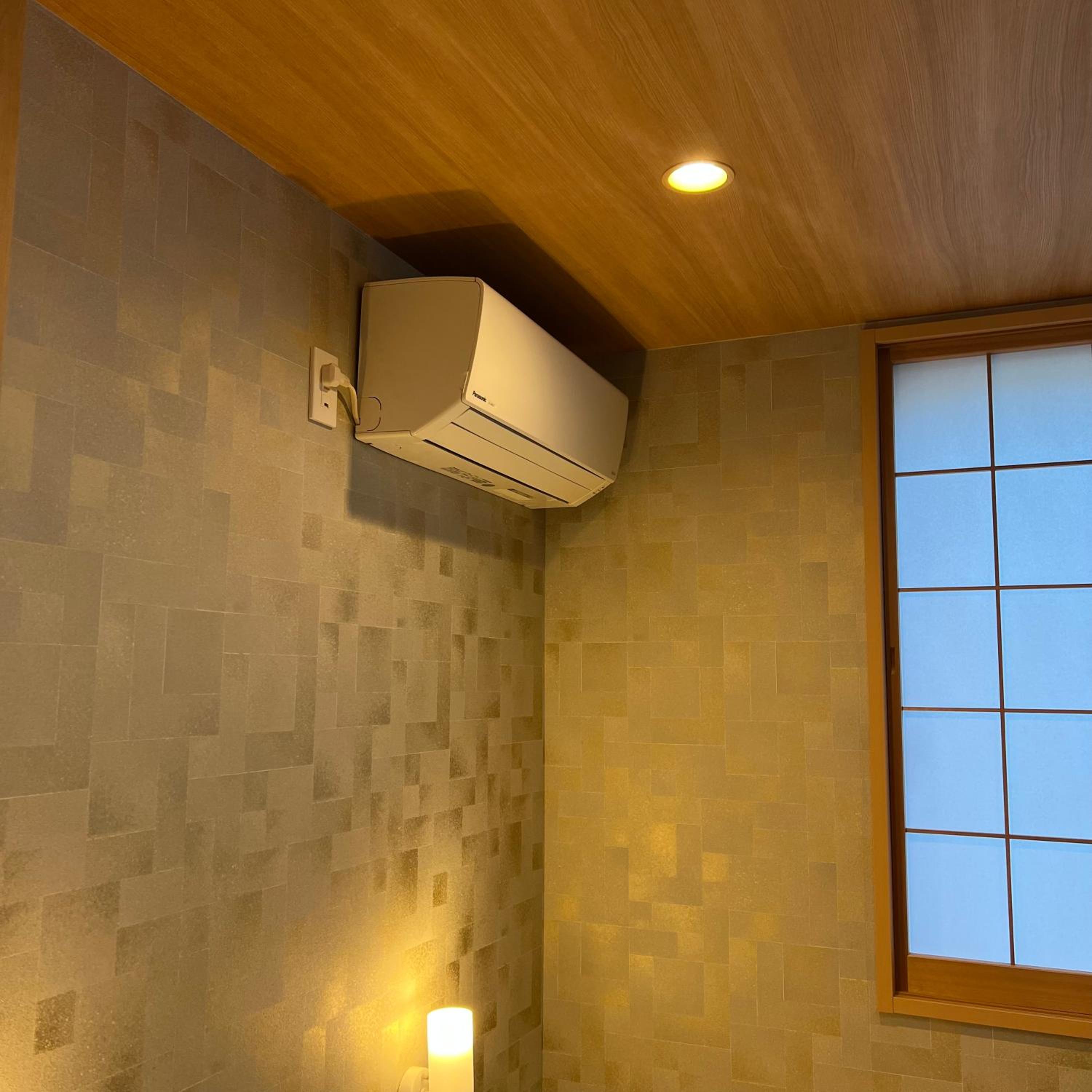 Twin Room with Private Bathroom photo 3