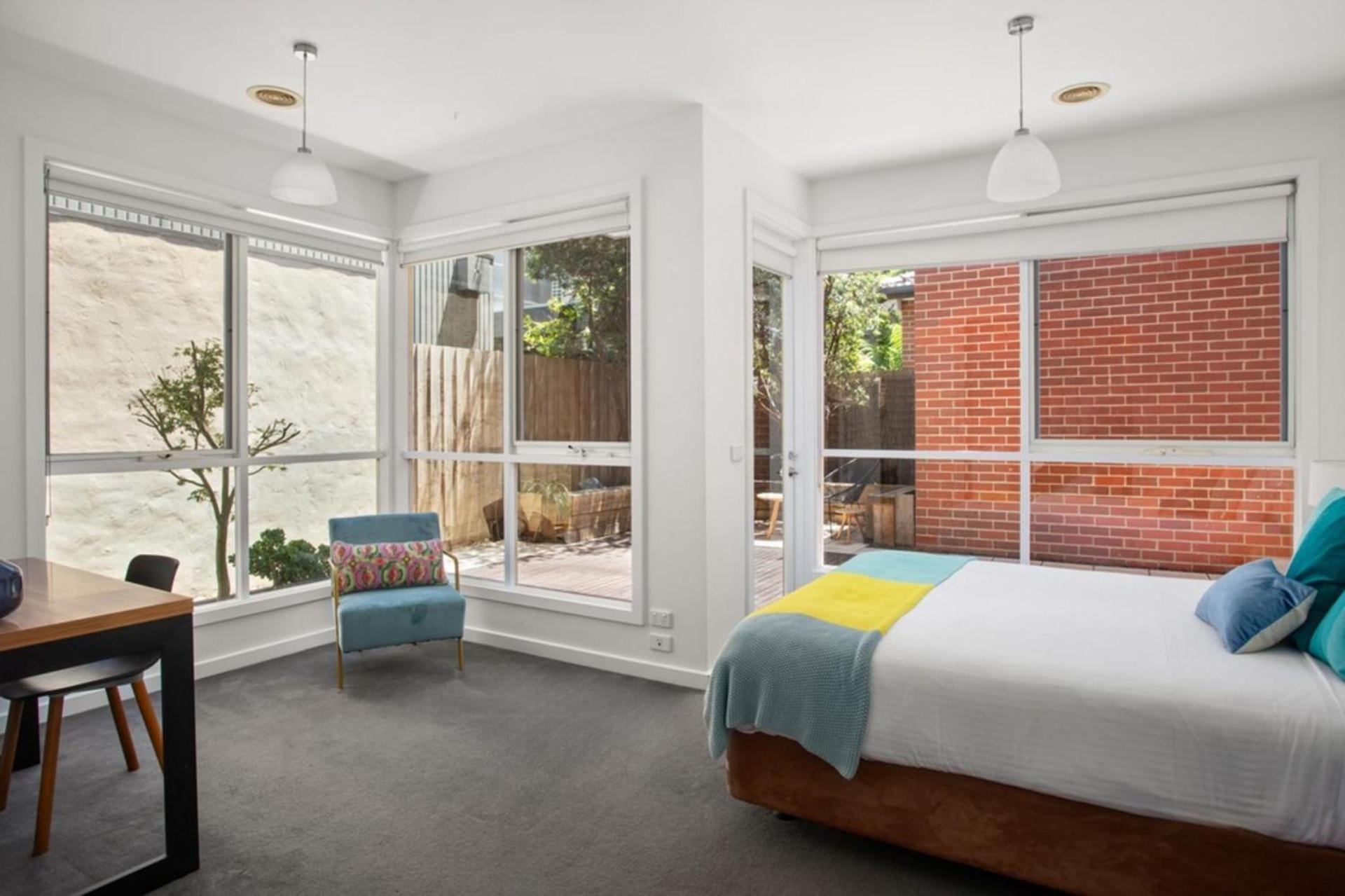 Three-Bedroom House photo 2