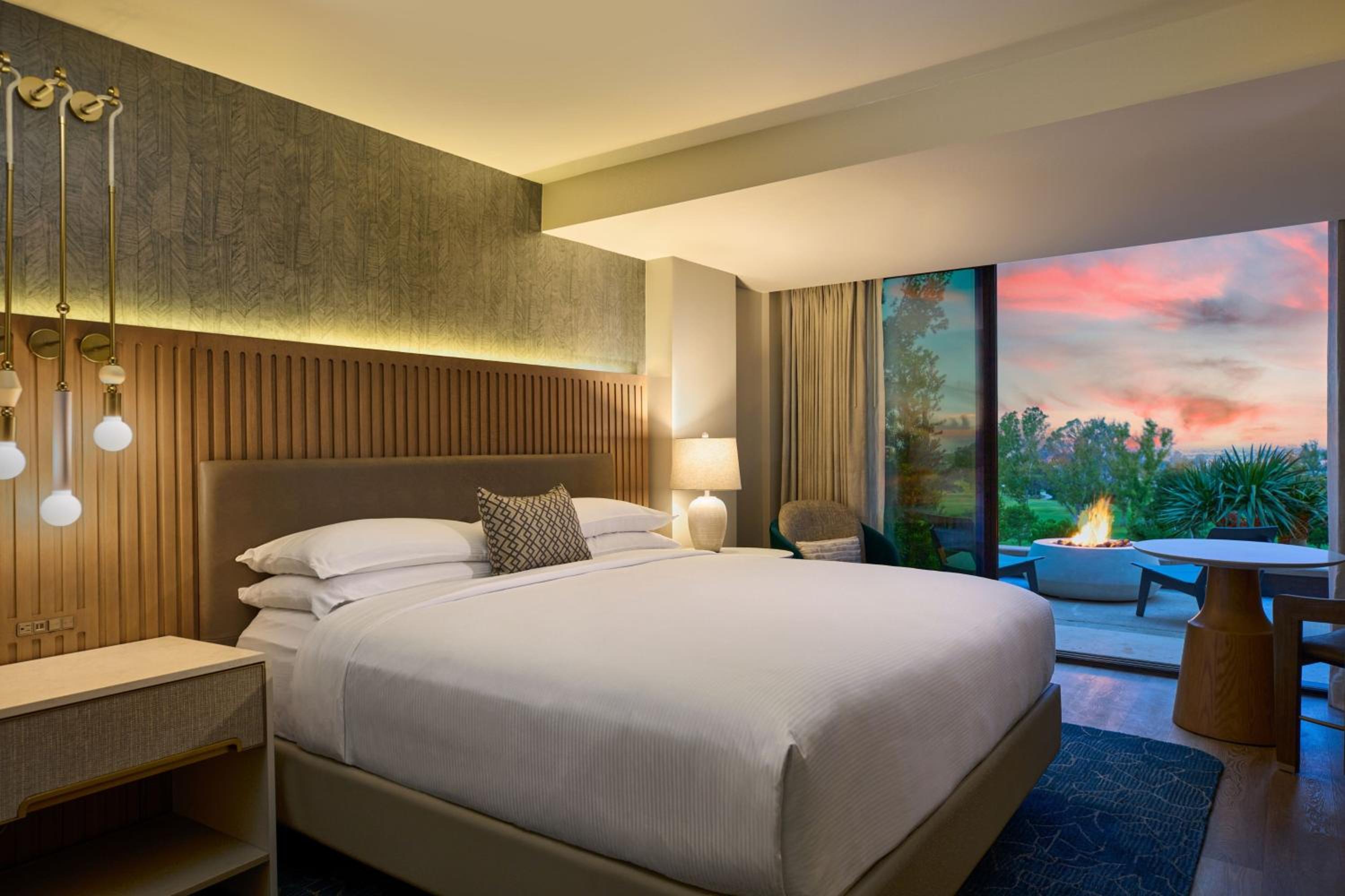 Lumina Guest Room, 1 King, Golf View, Ground Floor, Fairway - Photo 1