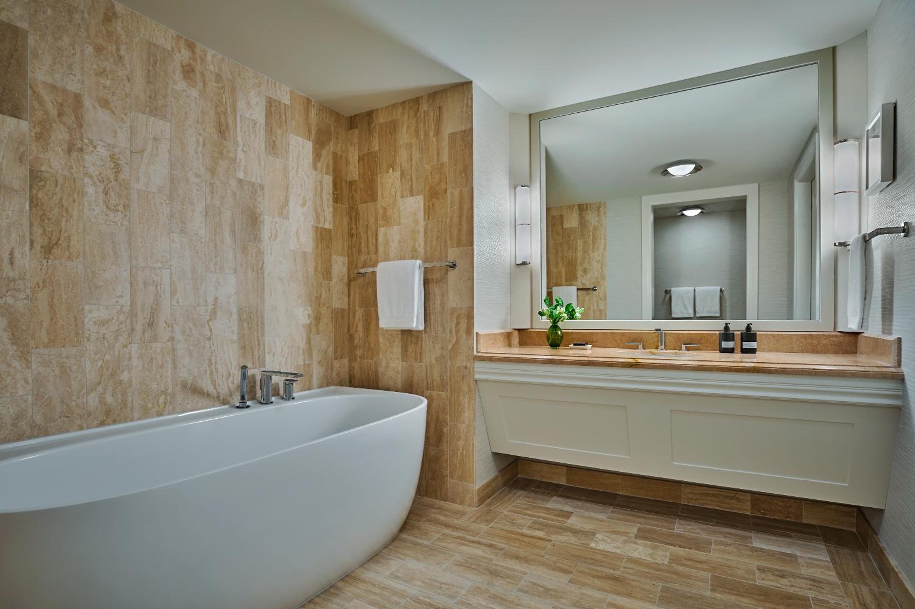Lido Specialty Suite - Photo 4