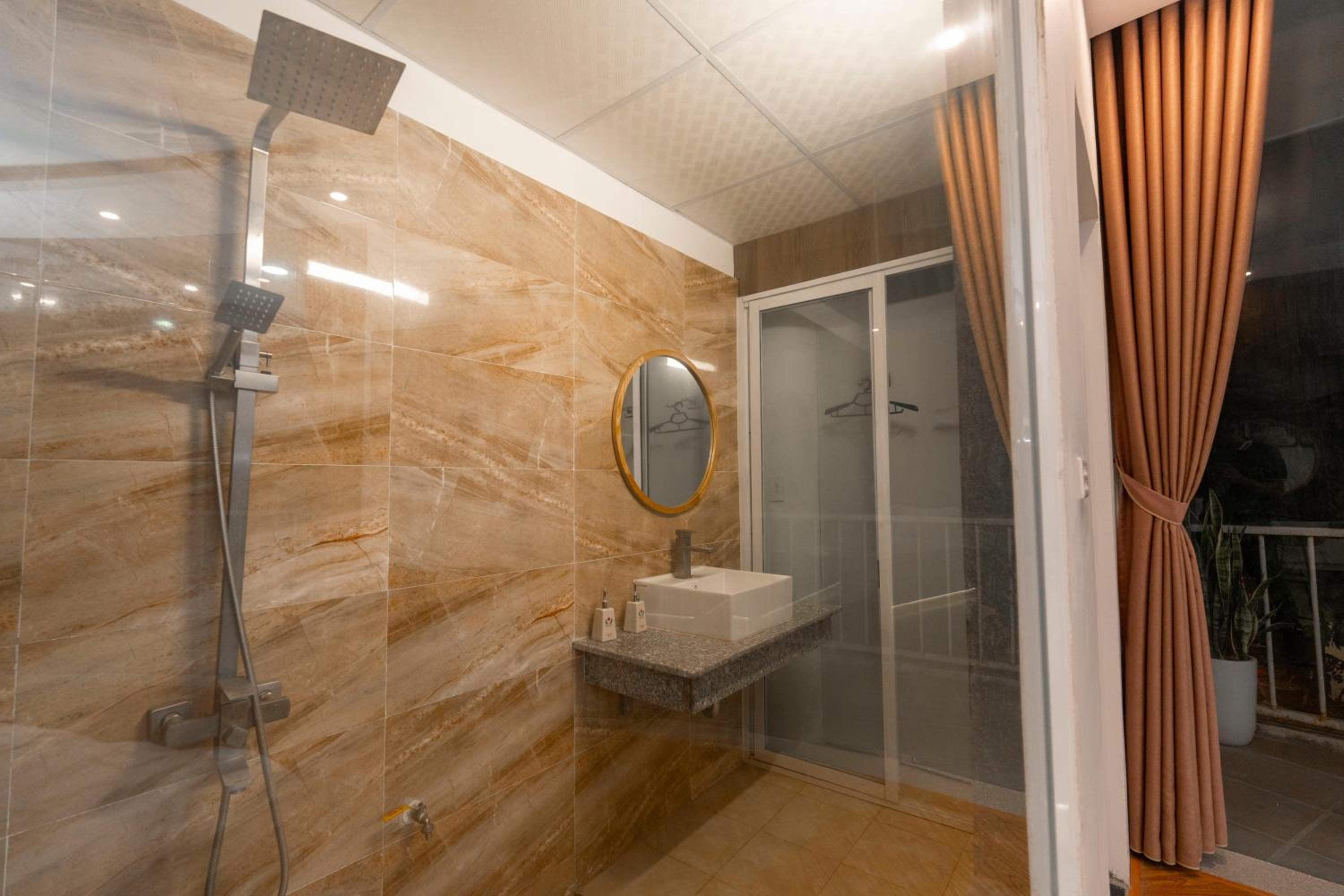 Double Room with Pool View photo 3