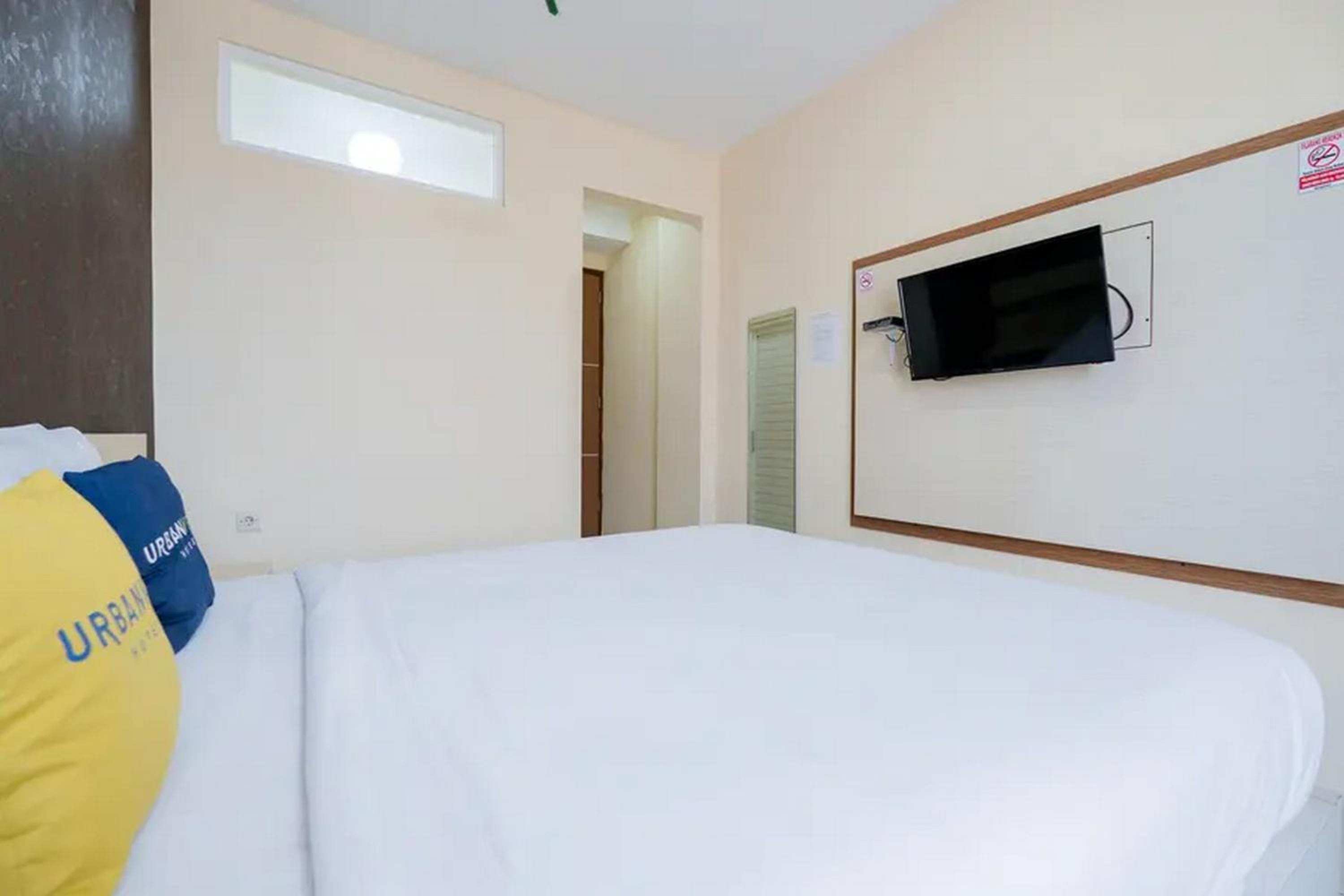 Deluxe Room - Photo 7
