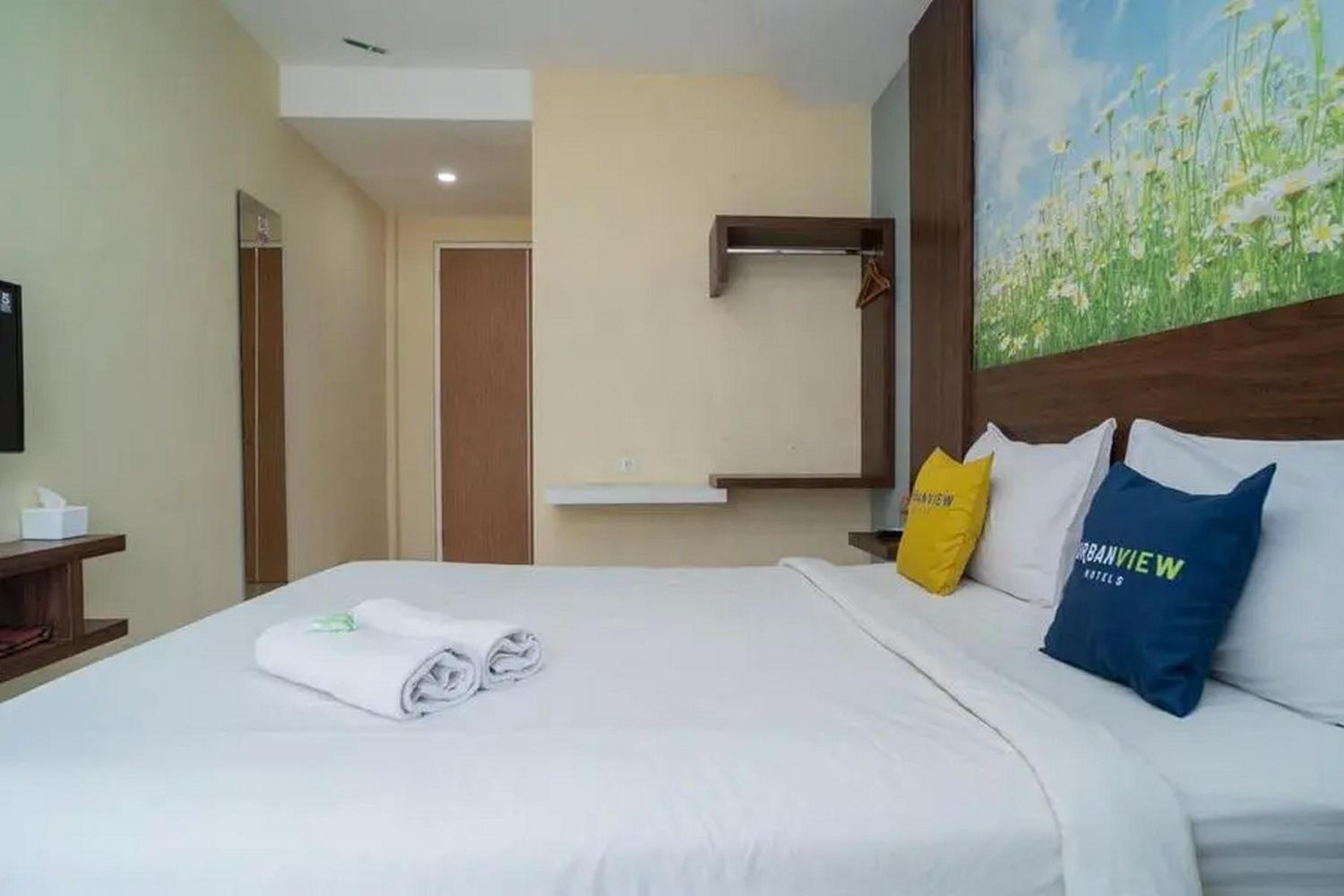 Deluxe Room - Photo 8