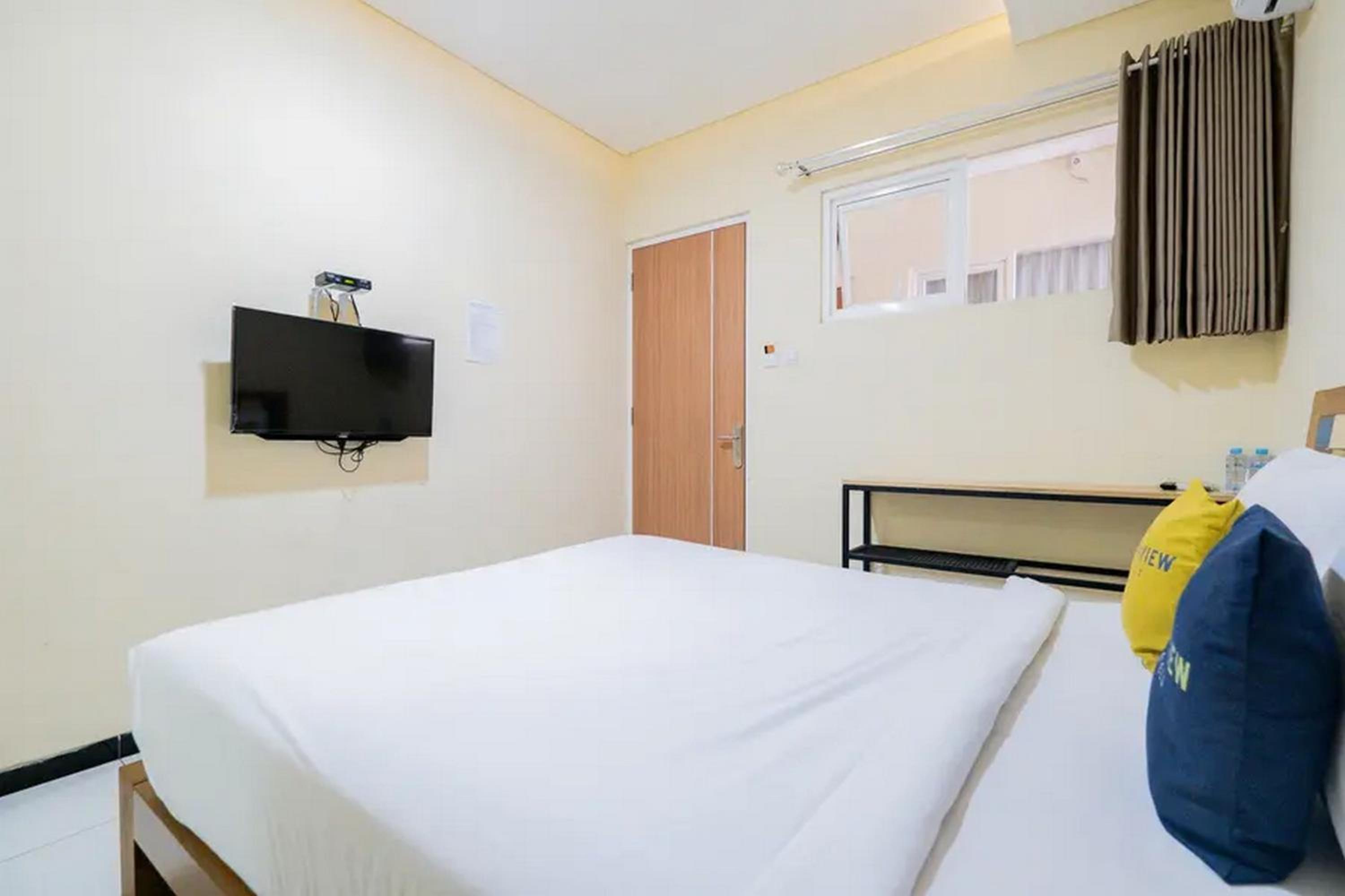 Standard Double Room - Photo 9