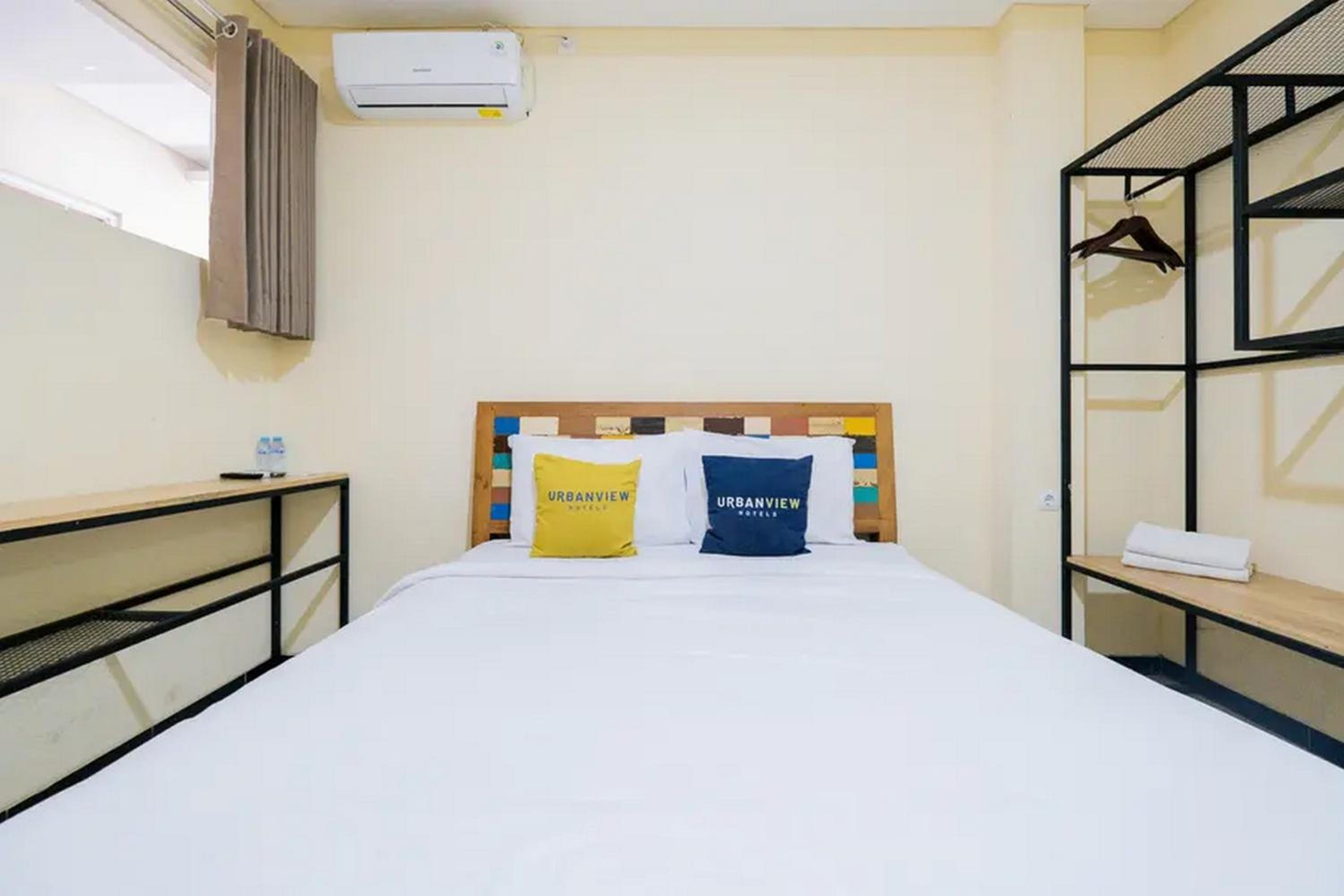 Standard Double Room - Photo 12