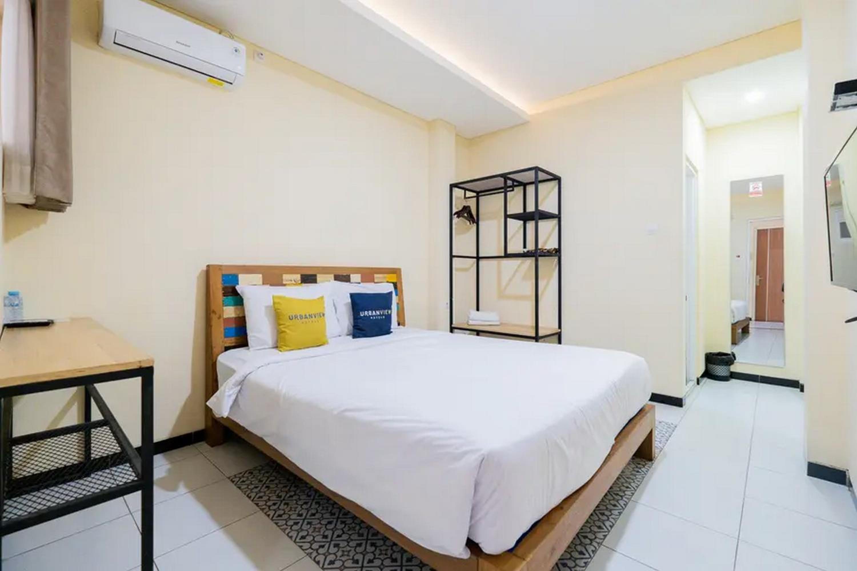 Standard Double Room - Photo 17