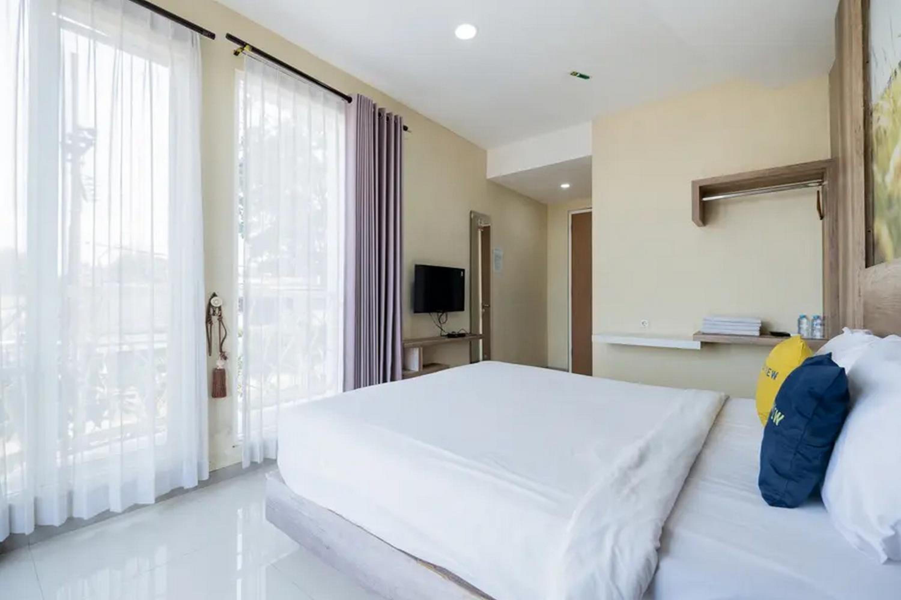 Deluxe Suite - Photo 1