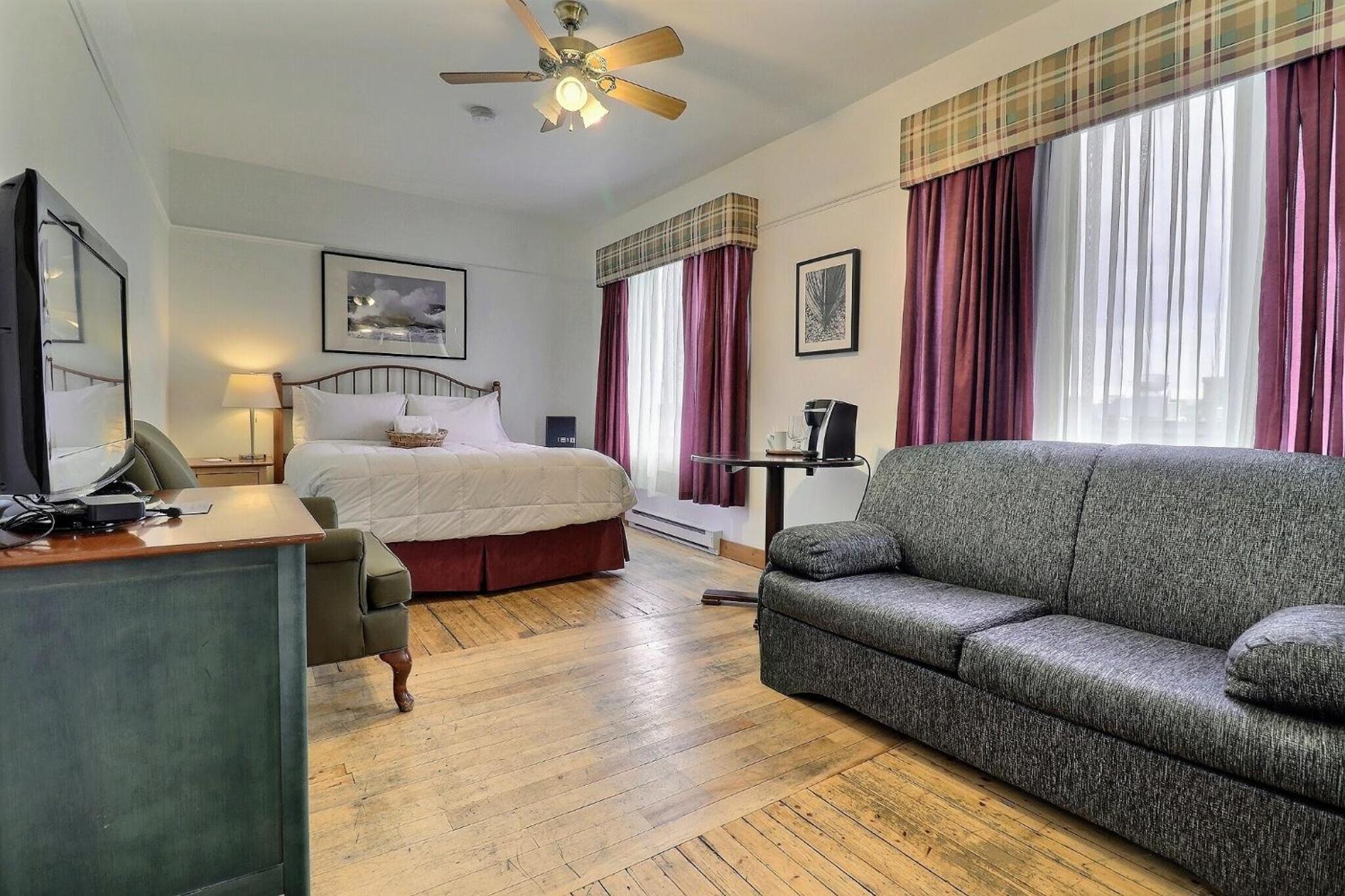 Triple Room with Shared Bathroom photo 1