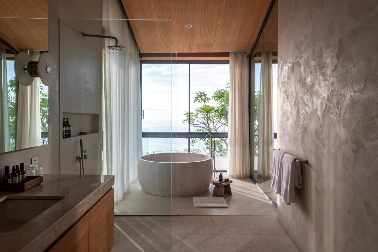 Four Bedroom Villa Boë with Sea View - Photo 17