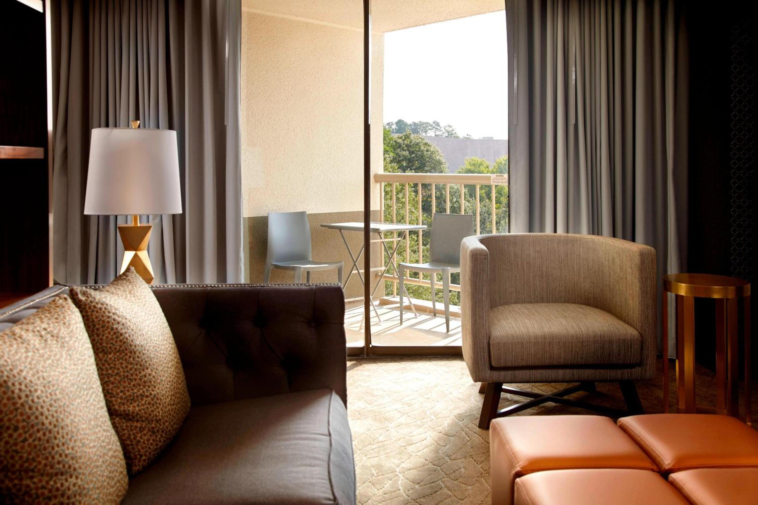  King Room- Concierge Level - Photo 11
