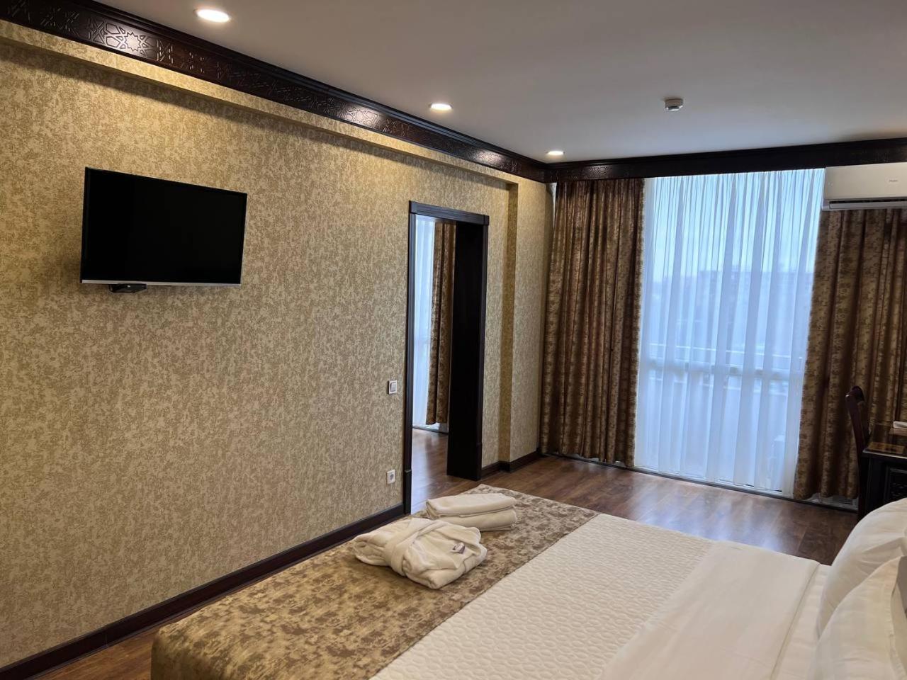 Suite with Balcony photo 2