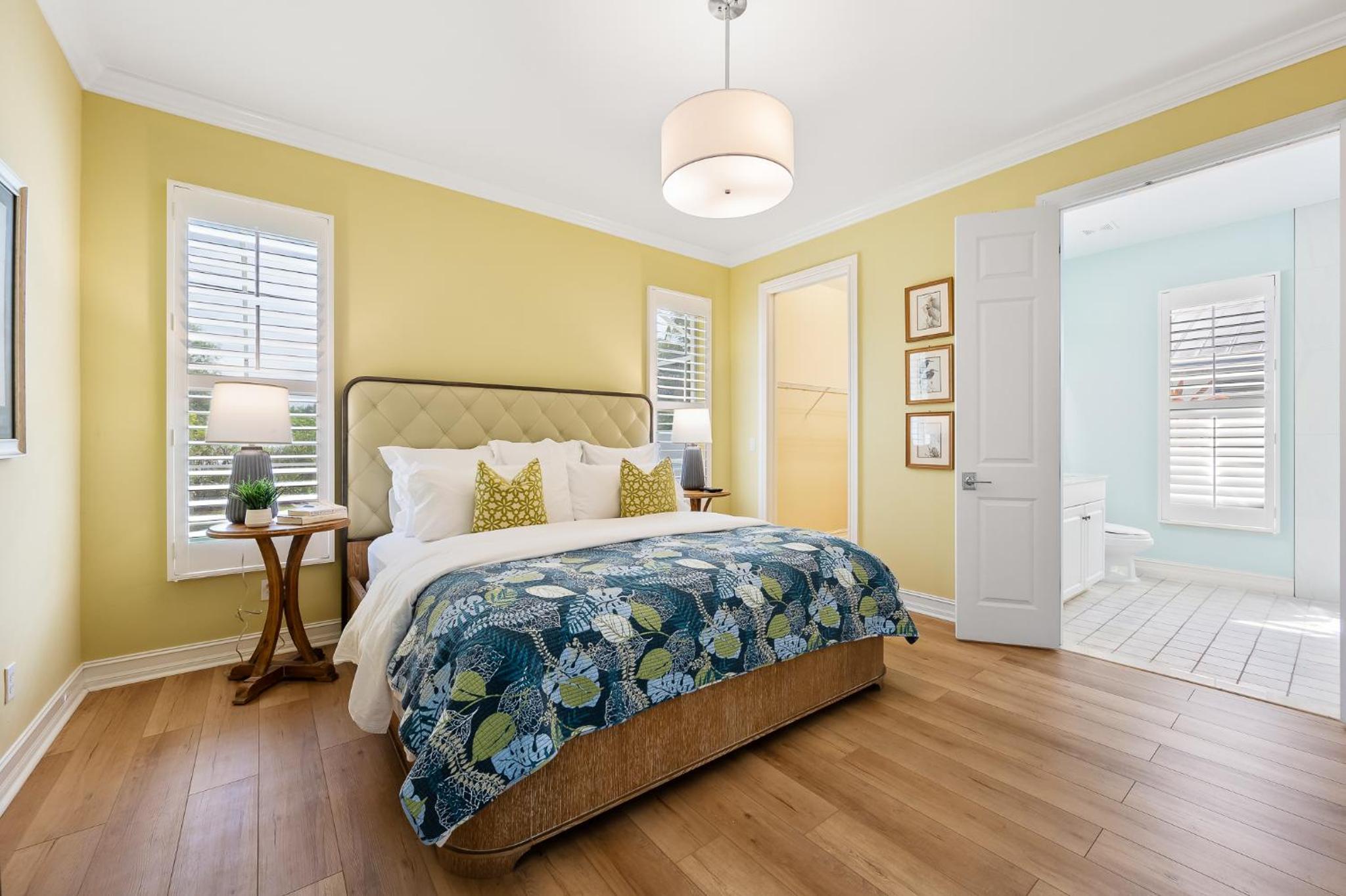 Three-Bedroom House - Photo 11