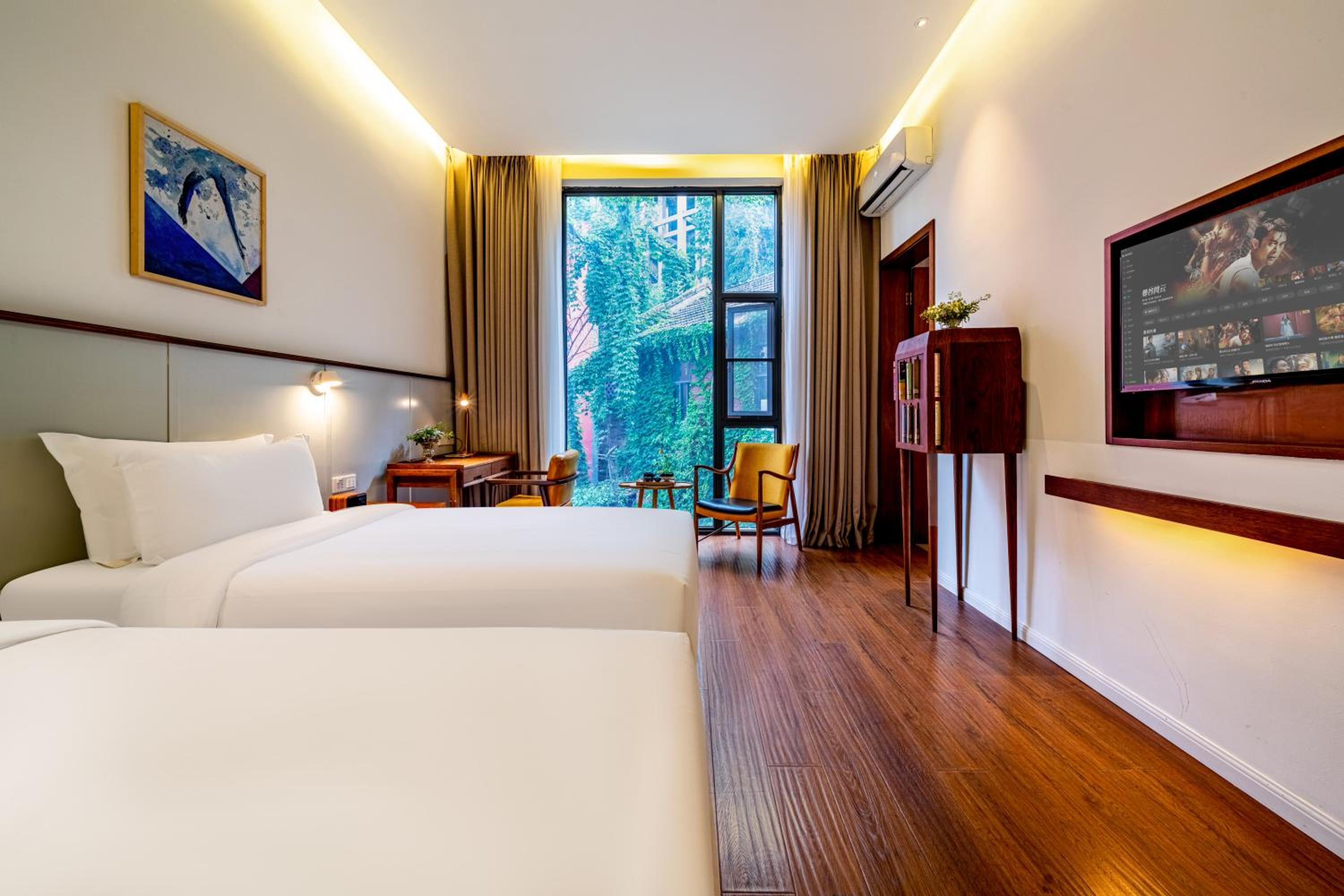 Superior Twin Room