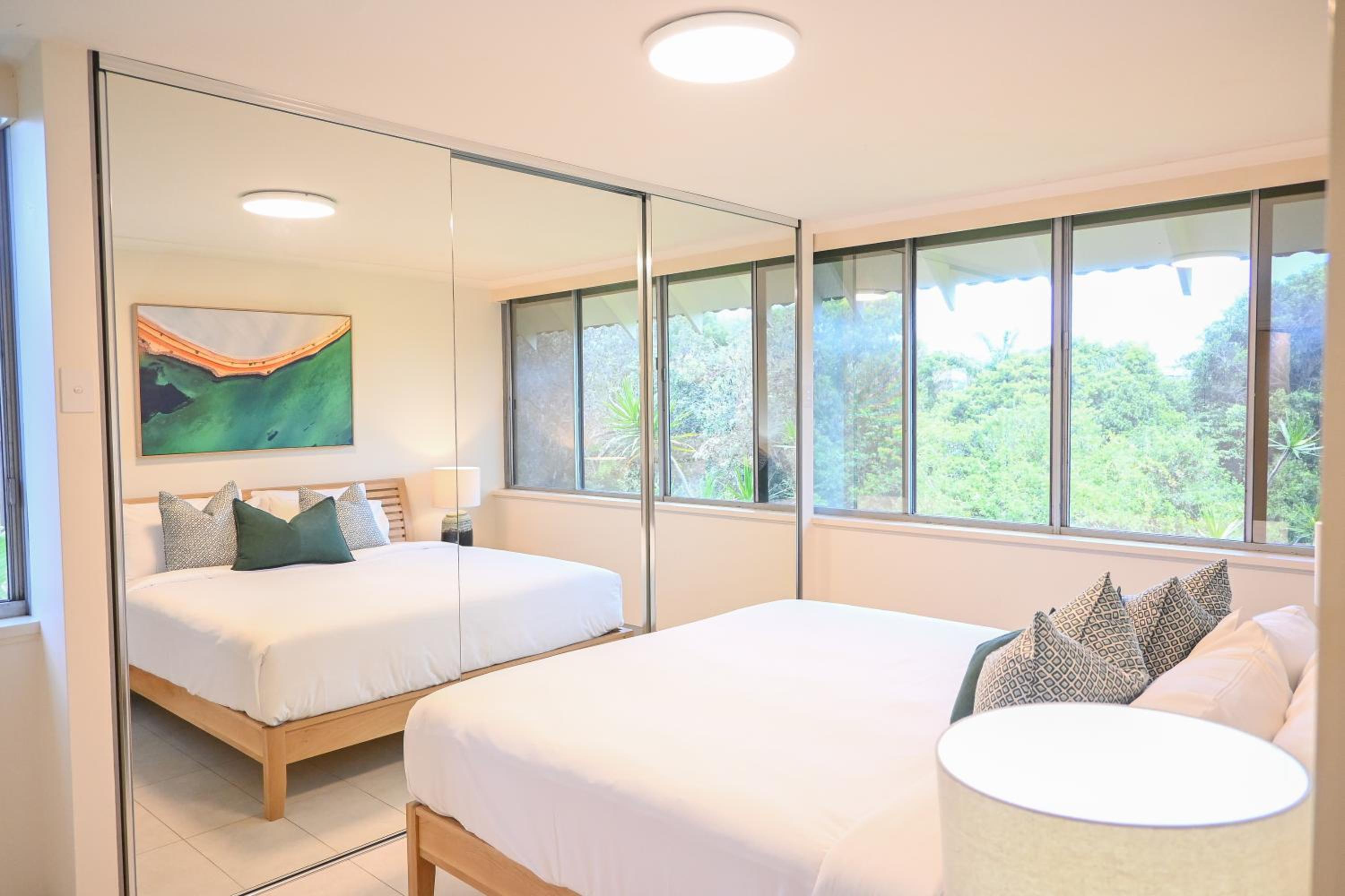 Pacific Penthouse thumbnail 6