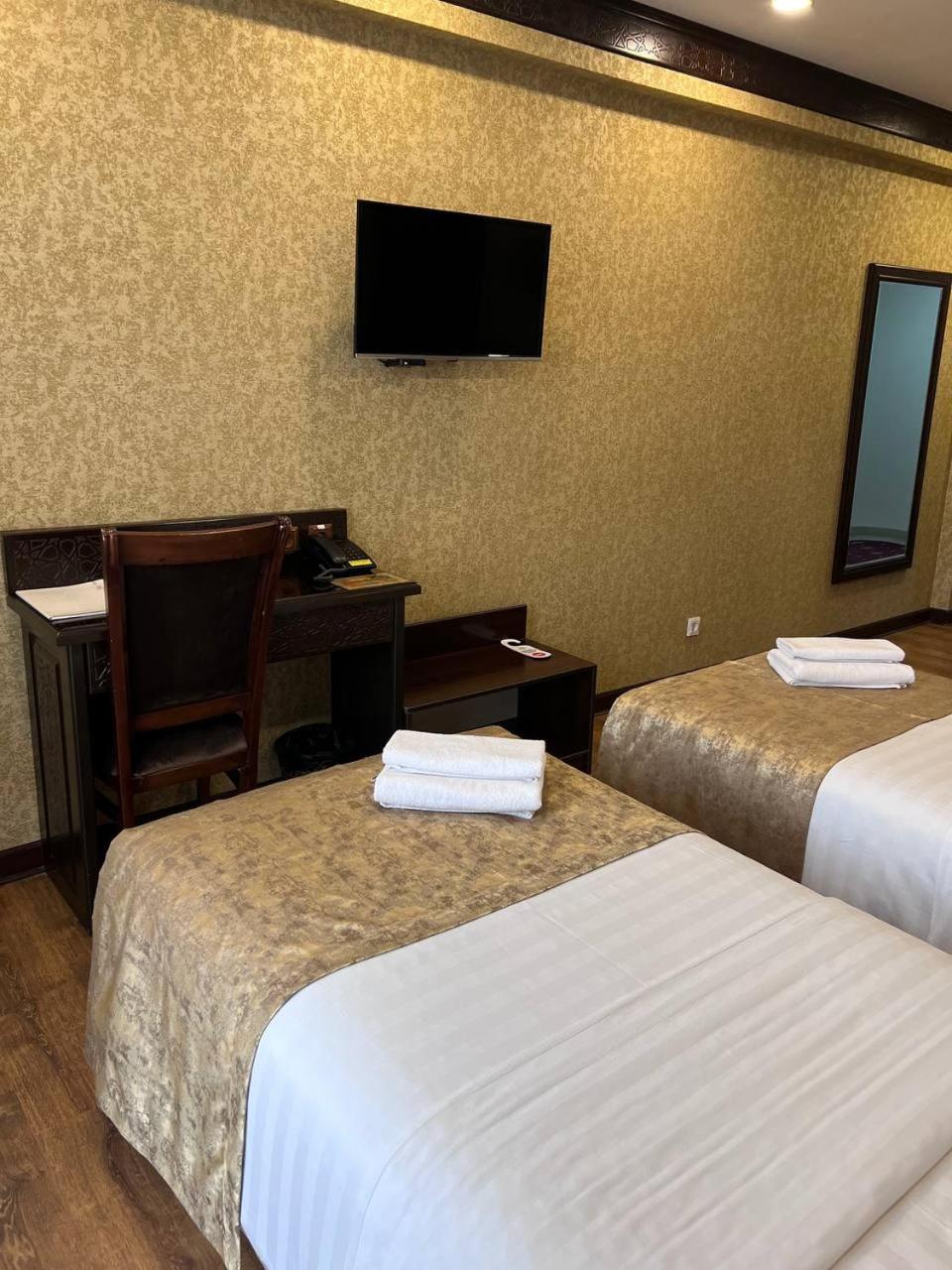Twin Room with Balcony photo 3