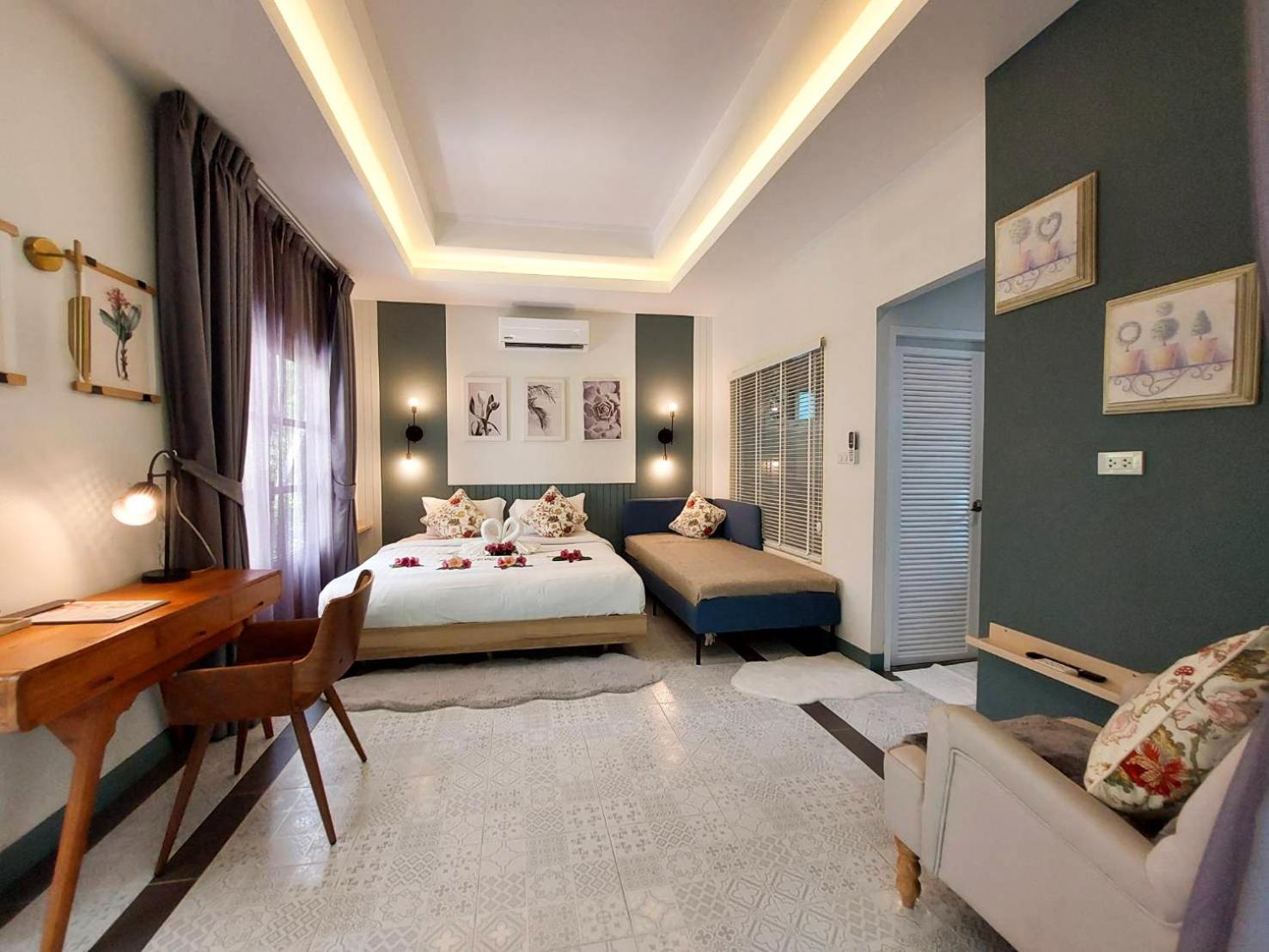 Deluxe Family Room - Photo 1