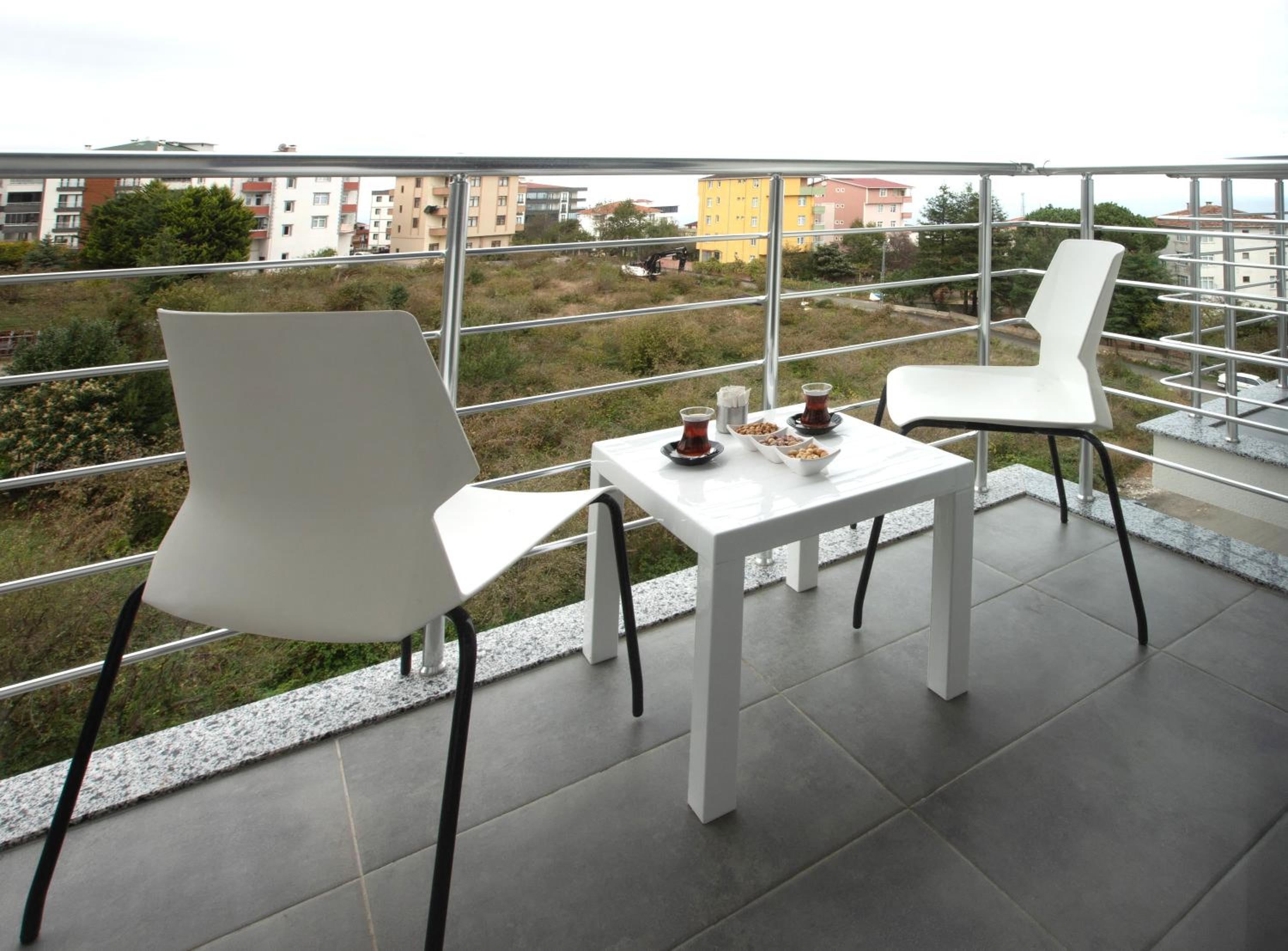 Superior Twin Room with City View - Photo 3