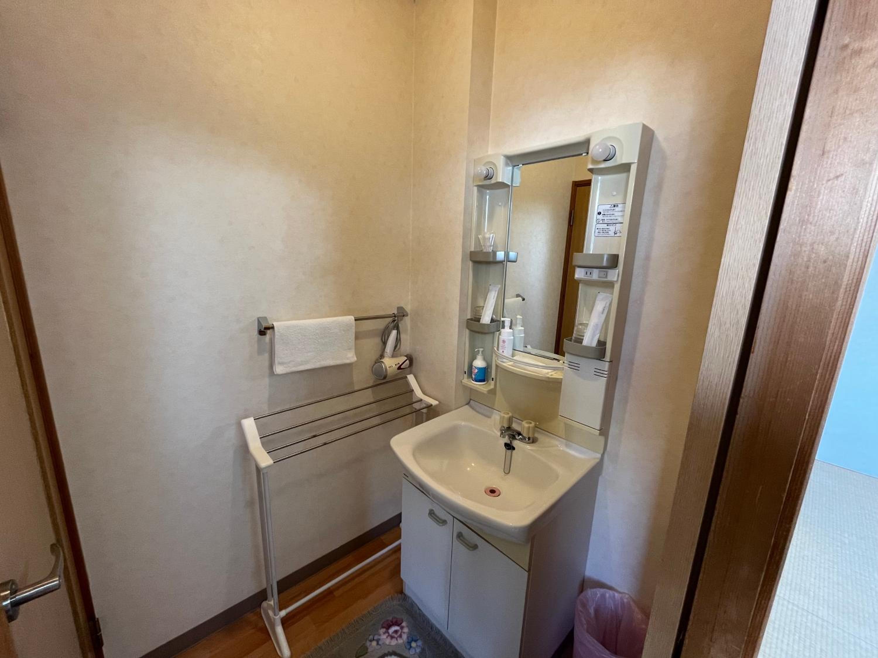 Standard Japanese-Style Room - Non-Smoking-Main BLD - Photo 2