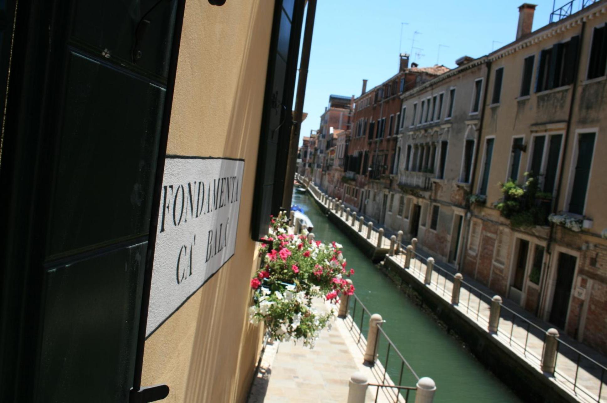Junior Suite with Canal View photo 3