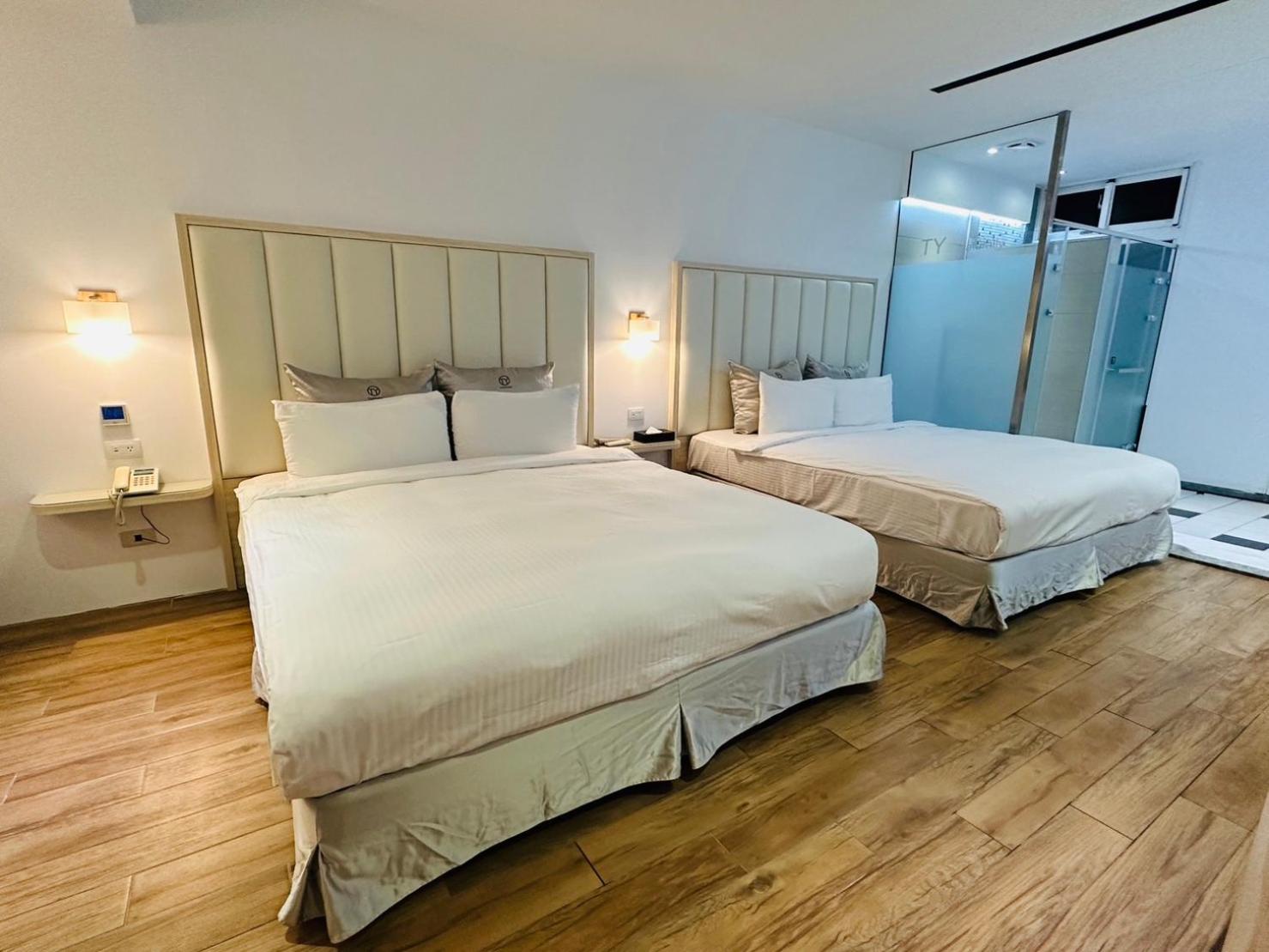 Deluxe Quadruple Room photo 3