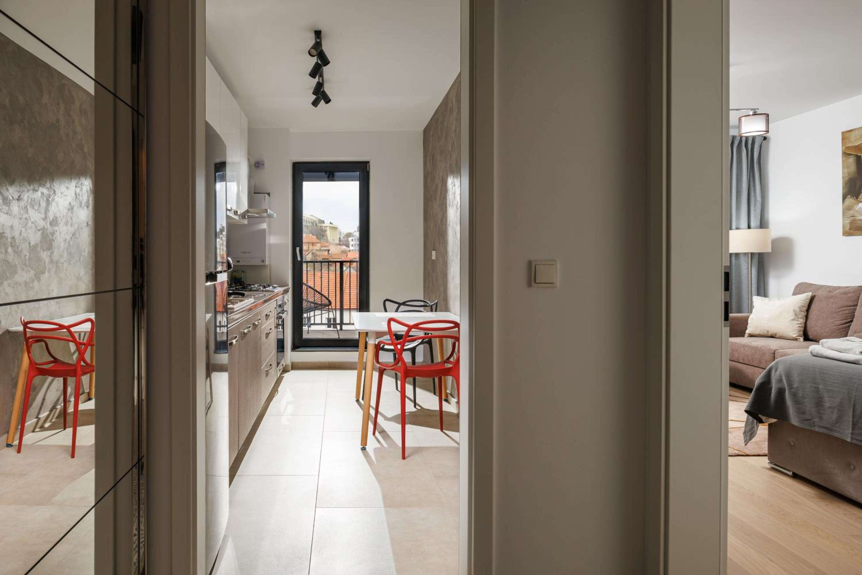 One-Bedroom Apartment - Photo 6