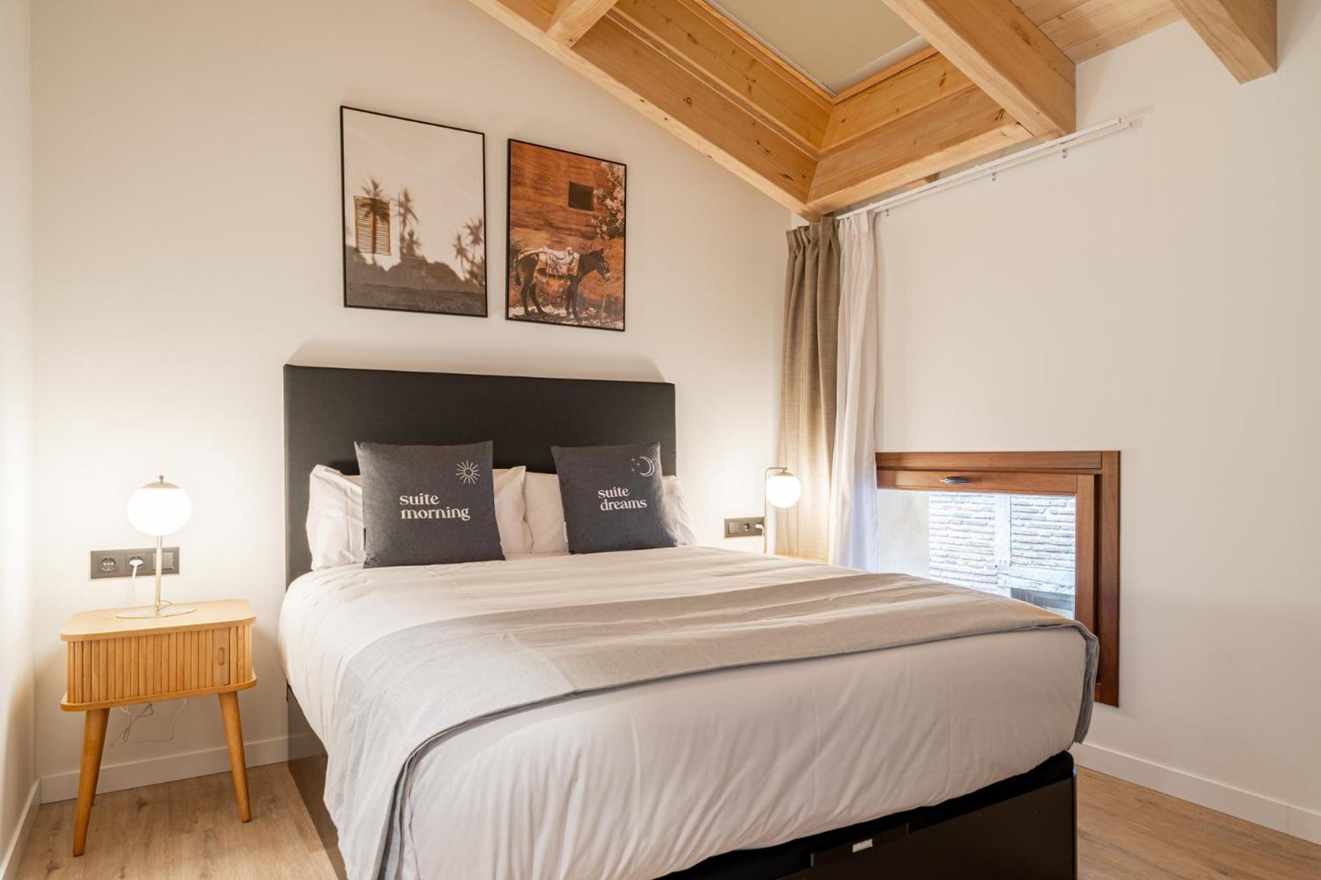 One-Bedroom Apartment - Photo 15