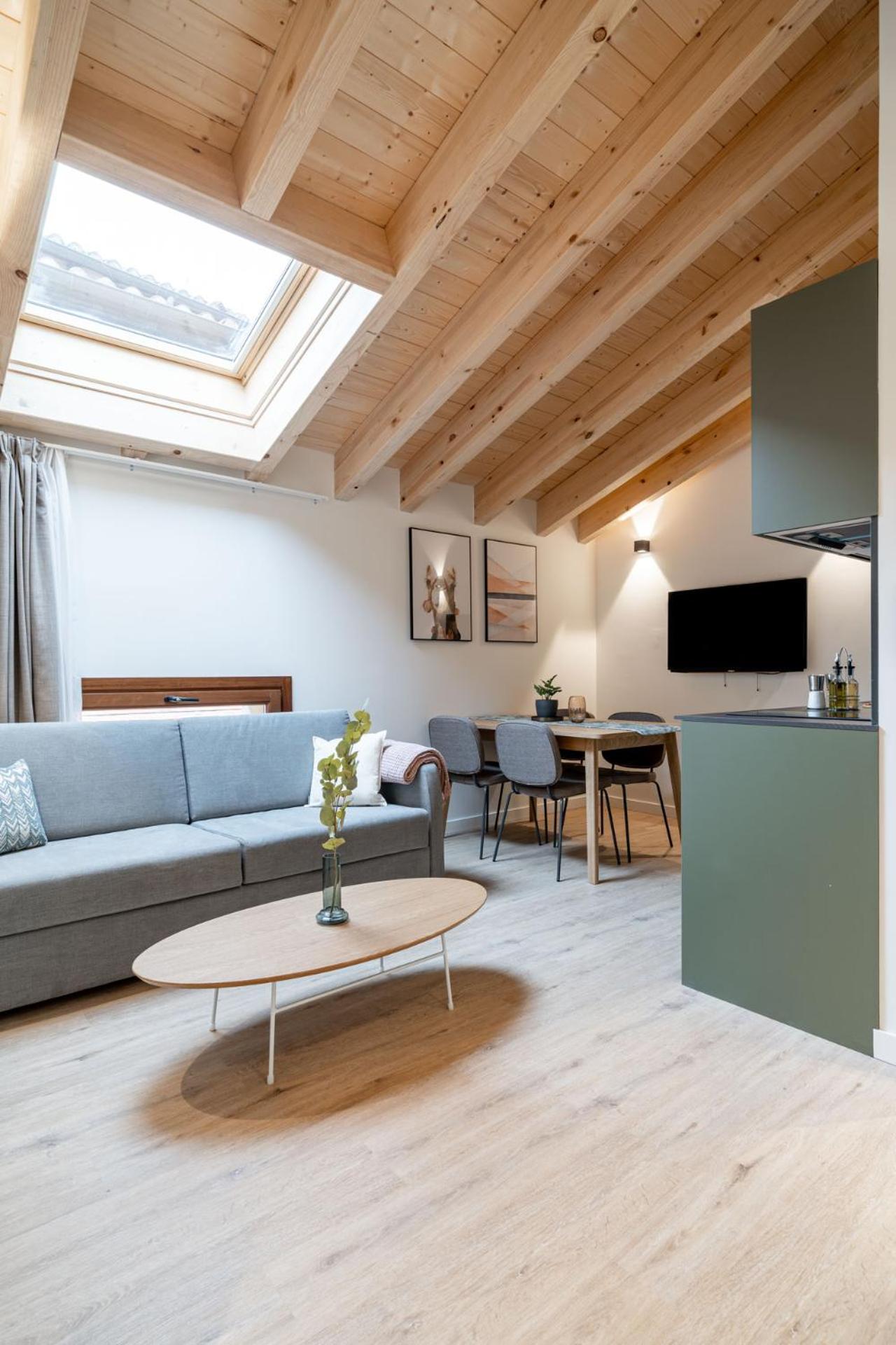 One-Bedroom Apartment - Photo 9