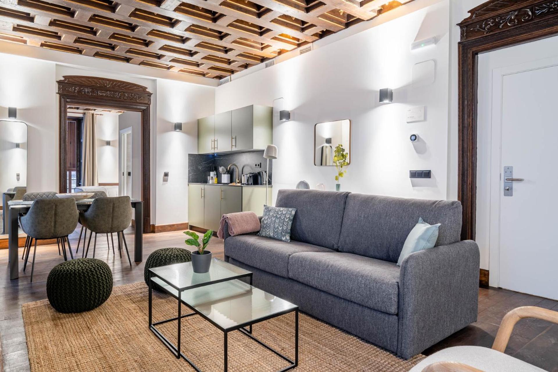 One-Bedroom Apartment with terrace - Photo 1