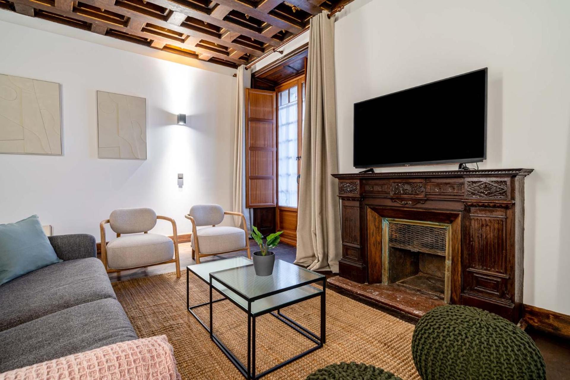 One-Bedroom Apartment with terrace - Photo 14