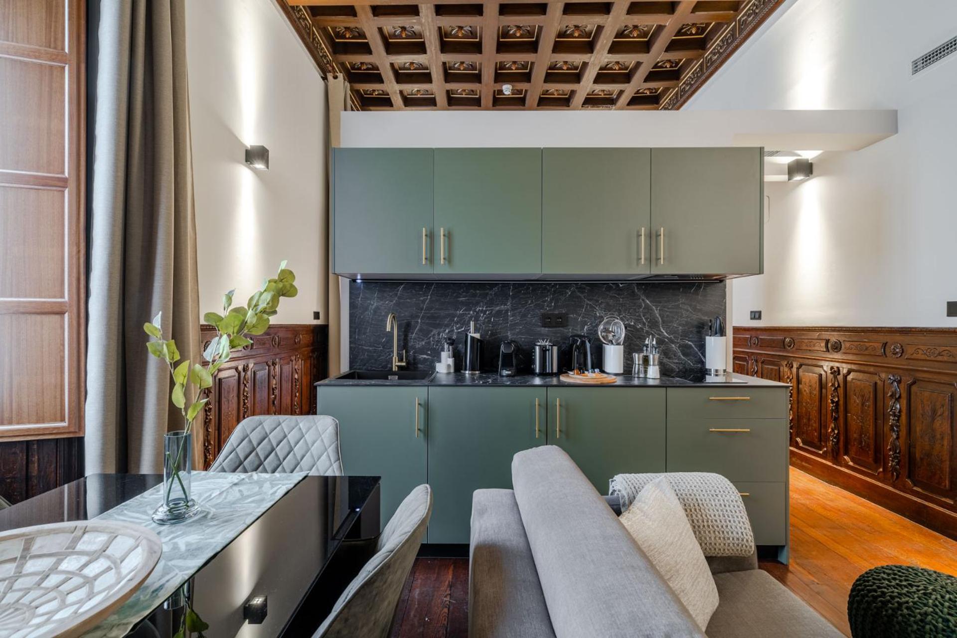 Family Studio with balcony - Photo 8