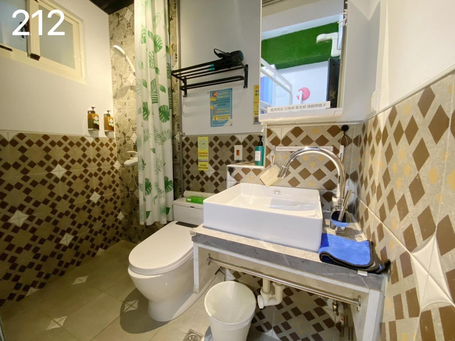 Deluxe Double Room with Shower photo 2