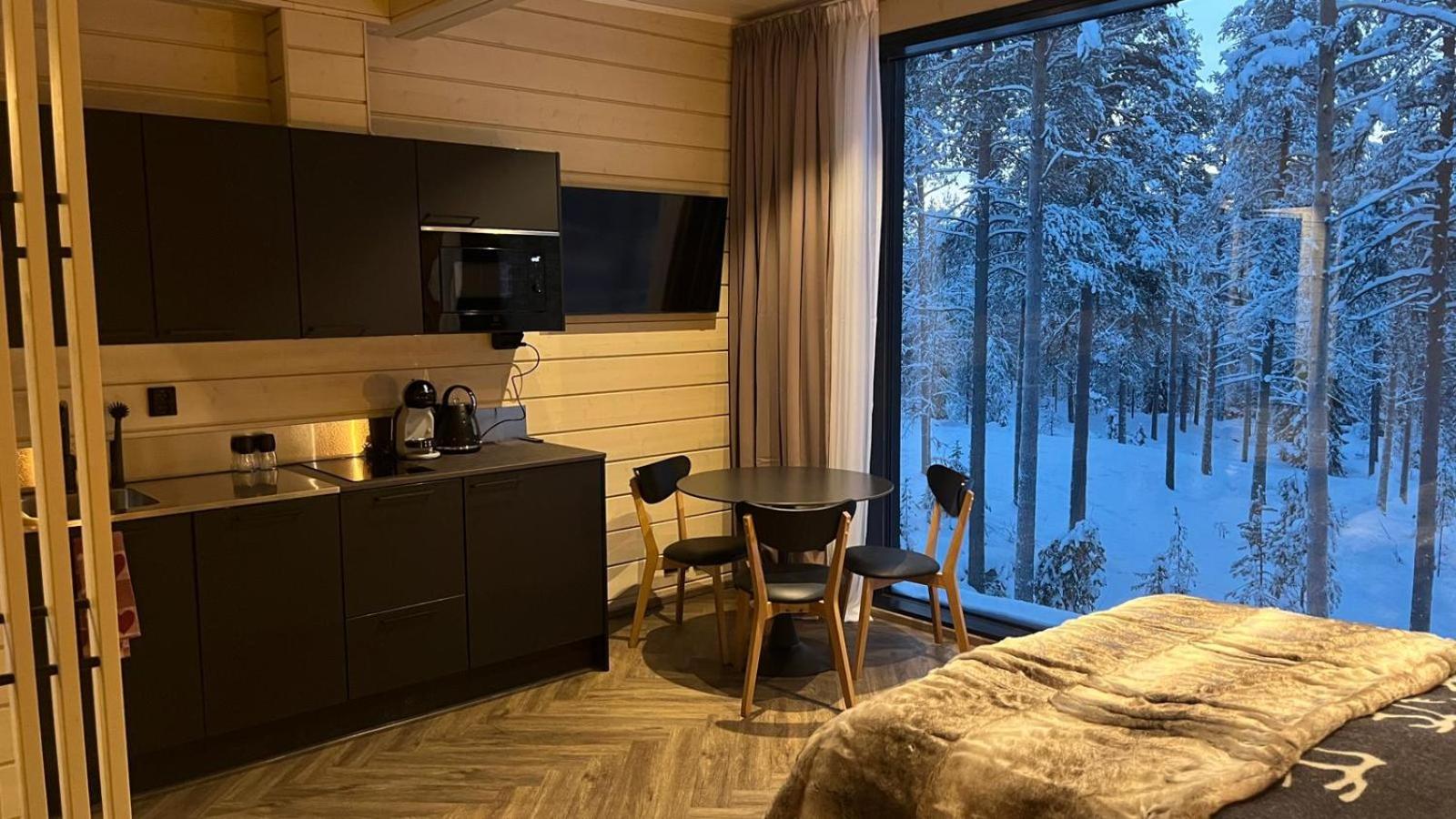 Studio with Spa Bath