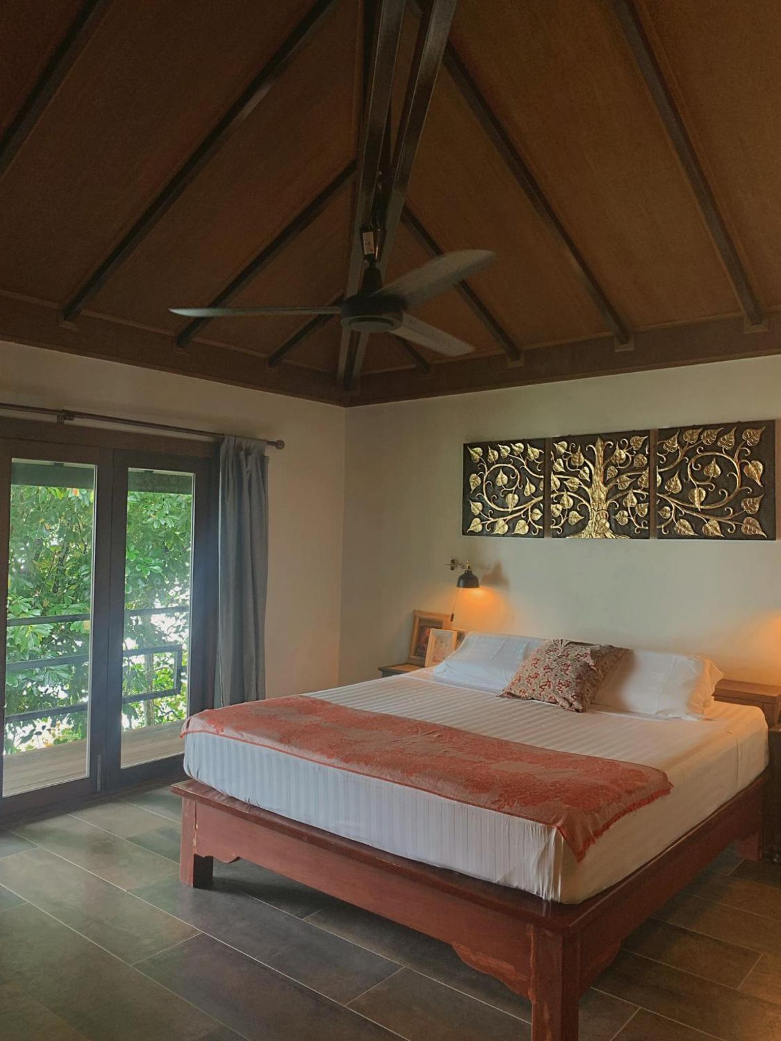 Villa with Sea View photo 2