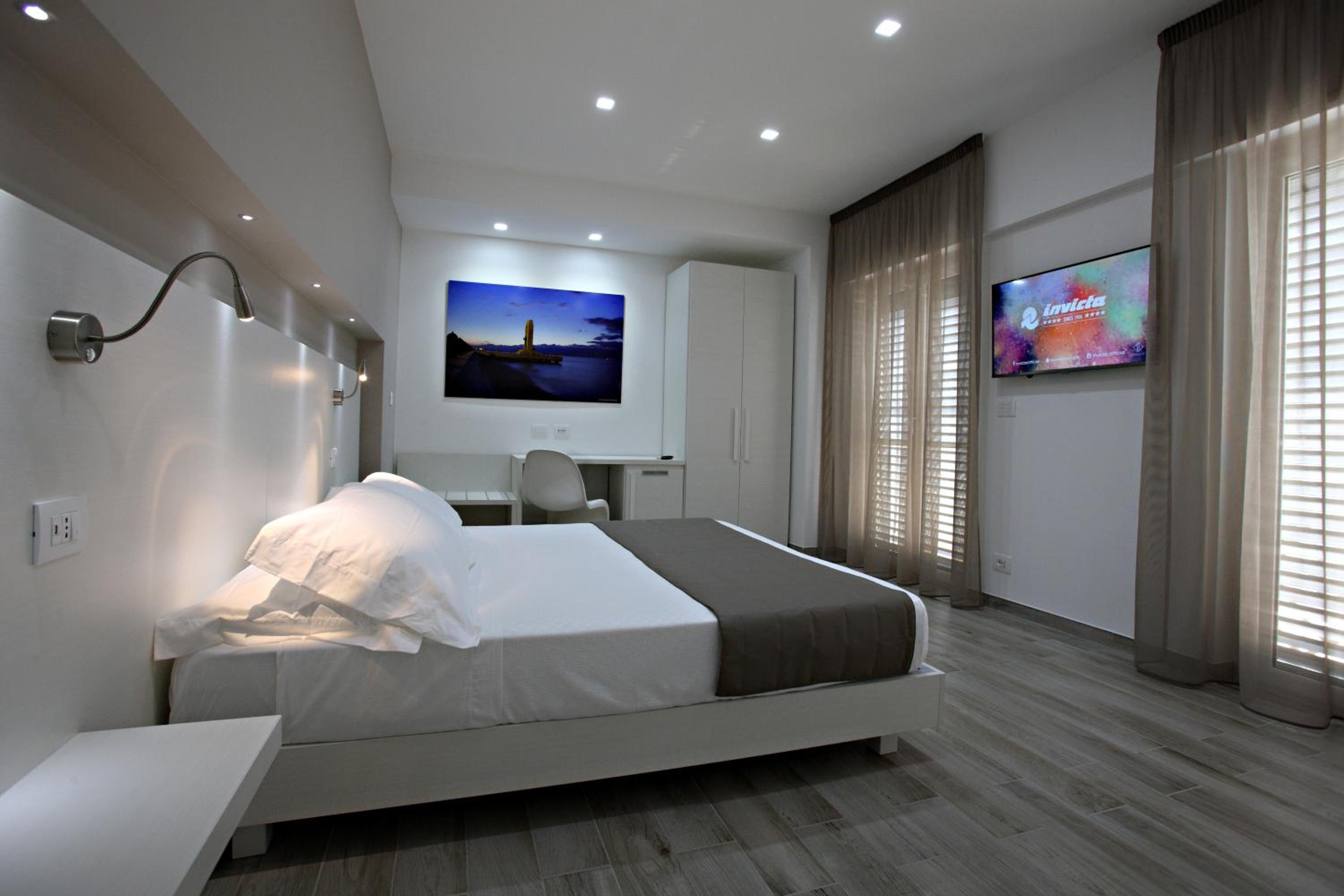 Triple Room with Private Bathroom - Photo 1