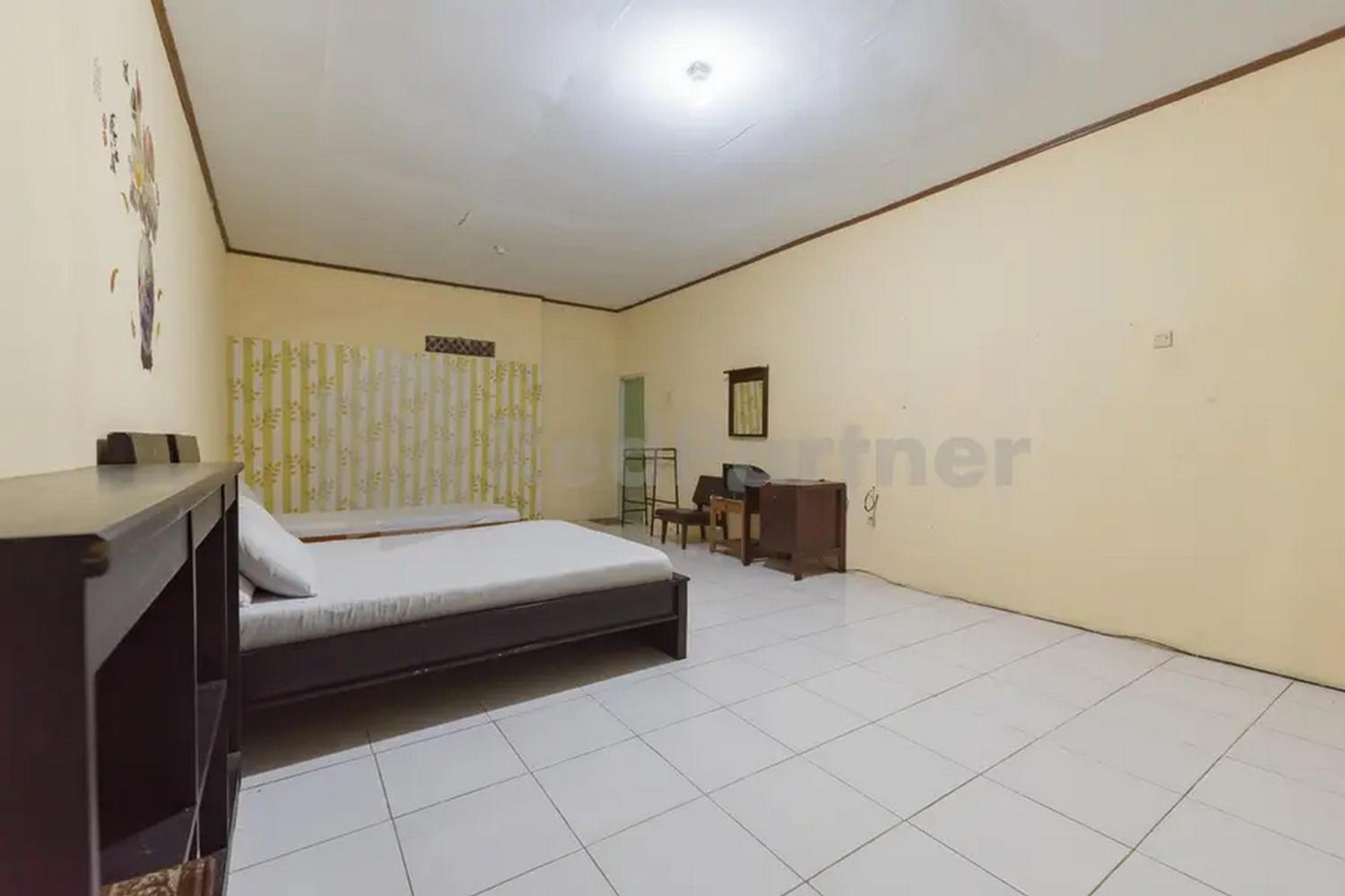 Family Room - Photo 7