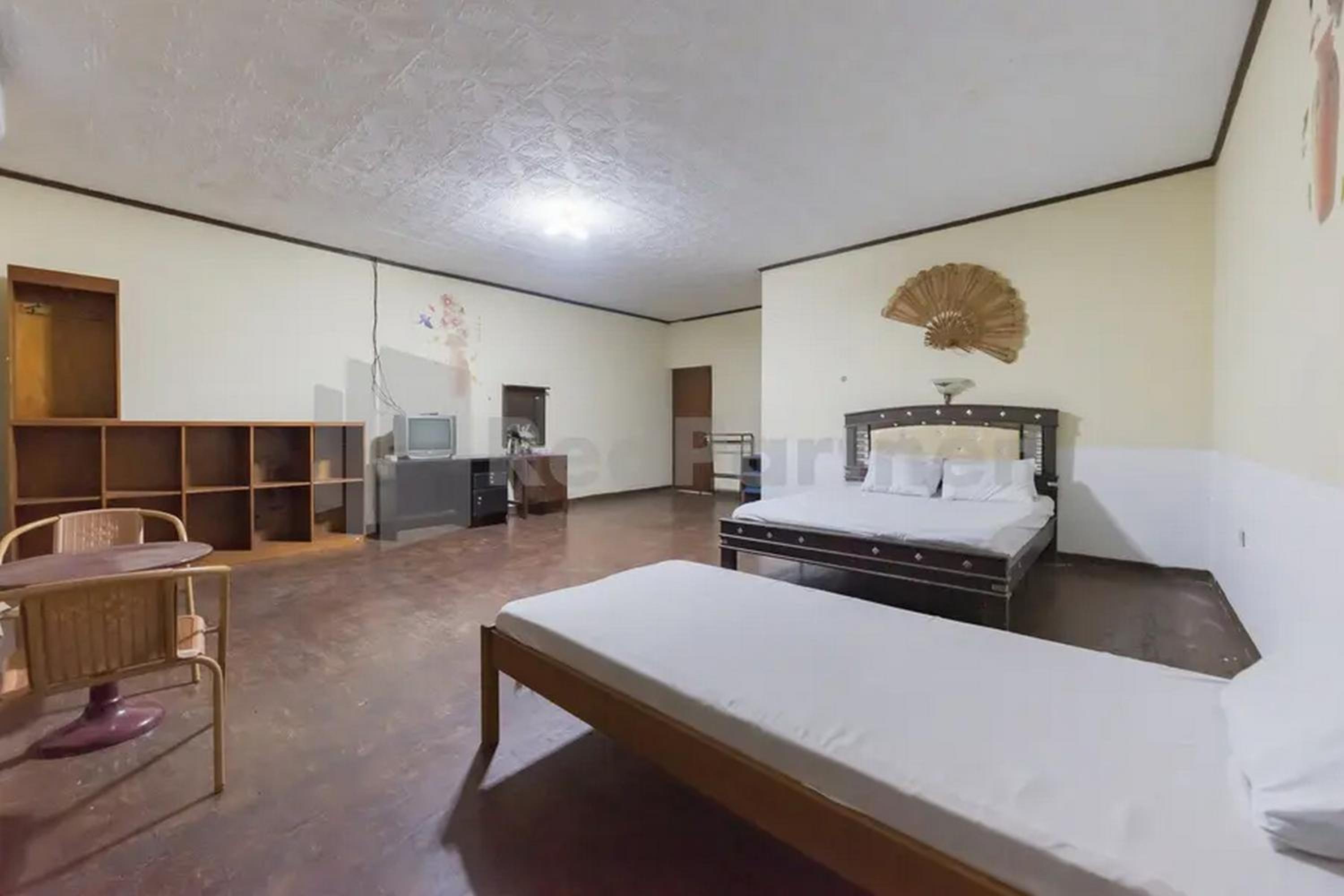 Family Room - Photo 9
