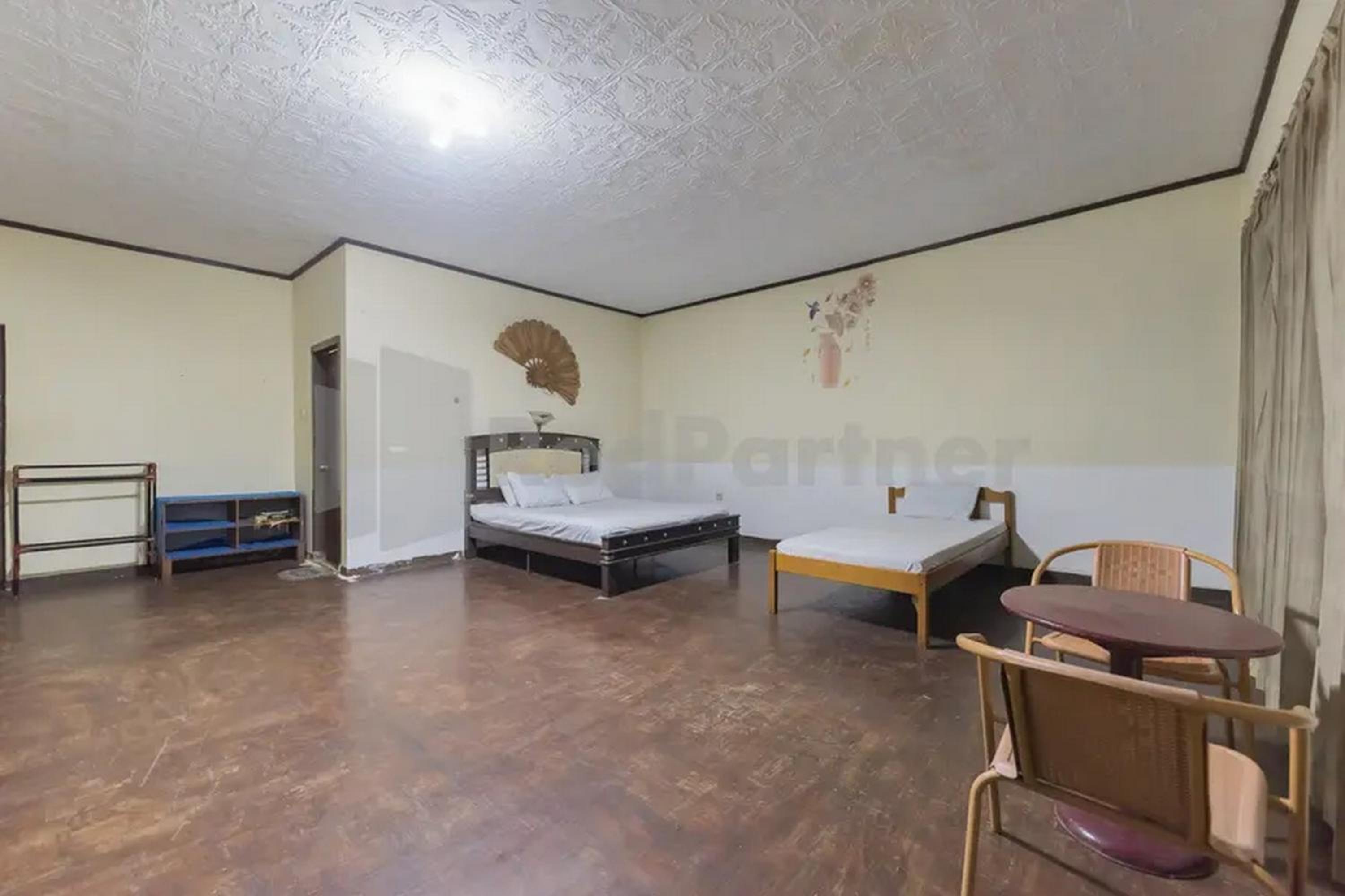 Family Room - Photo 1